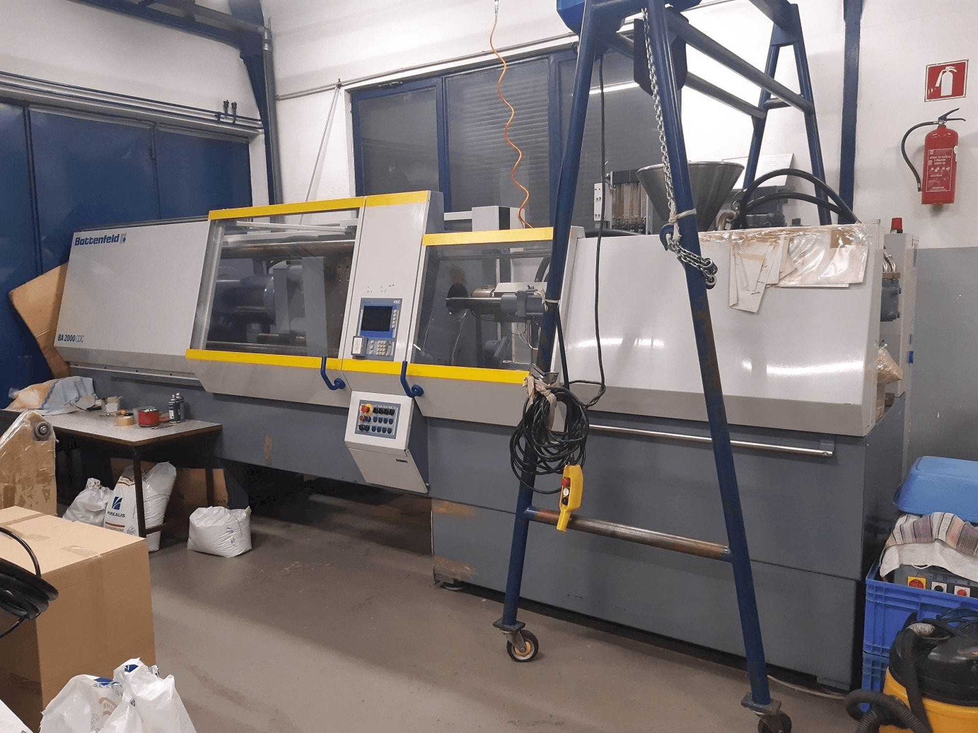 Vista Frontal da Battenfeld BA 2000/1000 CDC máquina