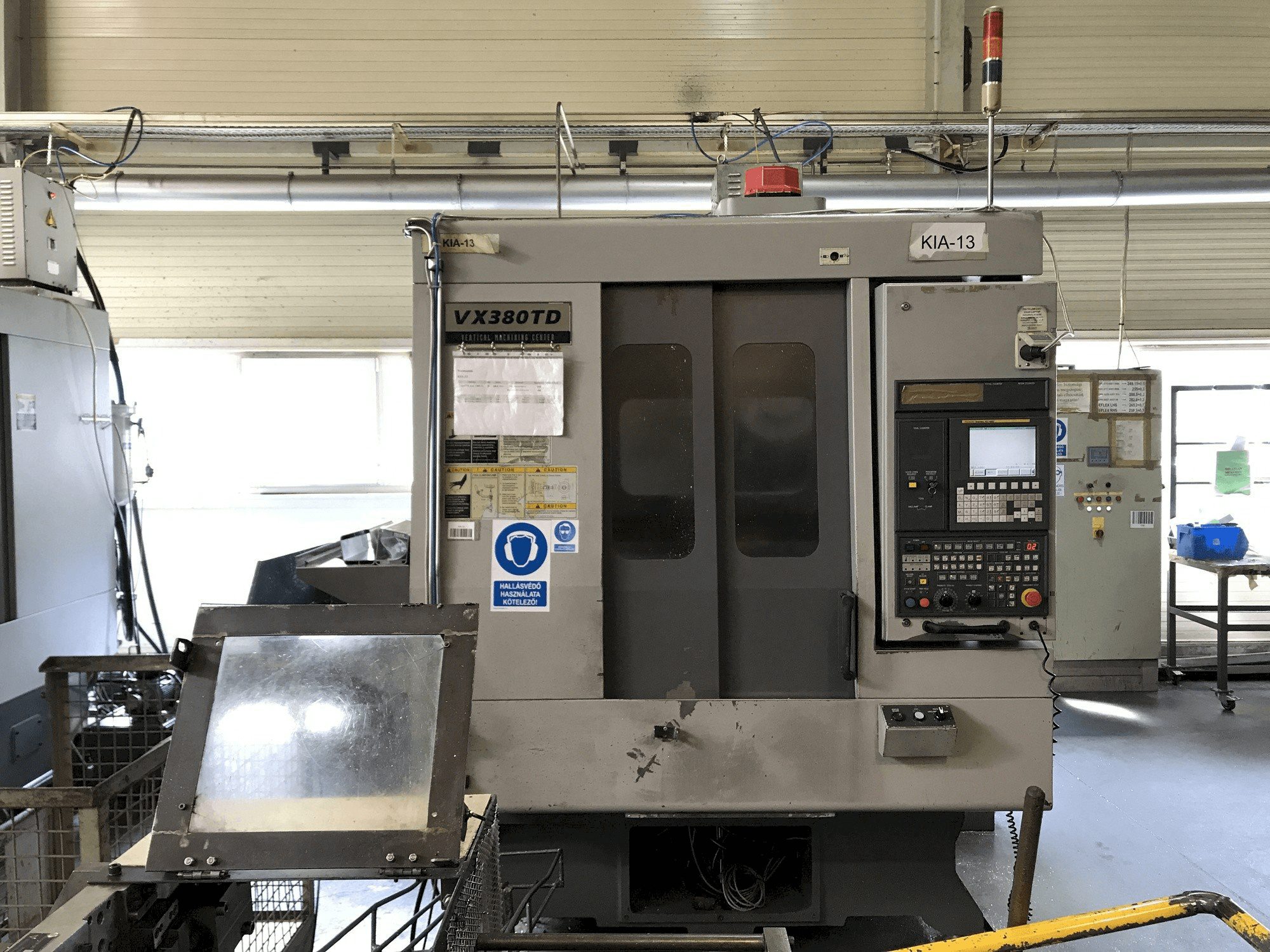 Vista Frontal da Hyundai Kia VX380TD máquina