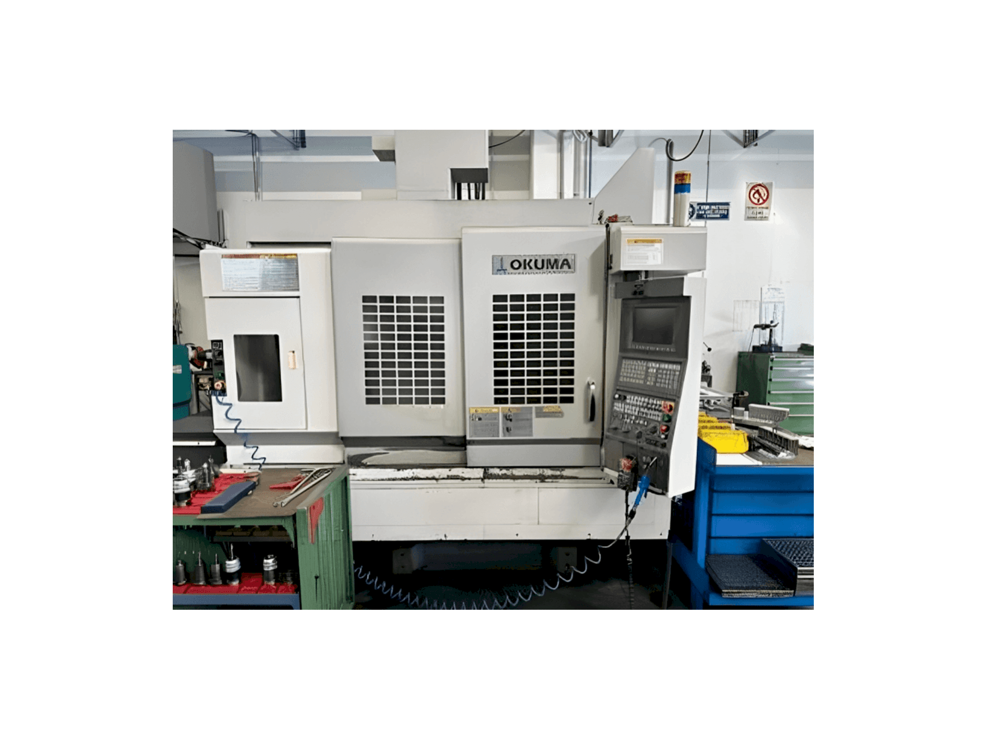 Vista Frontal da Okuma MB 56-VA máquina