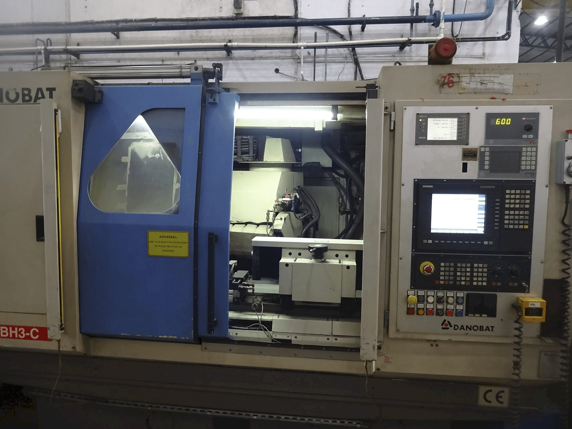 Front view of DANOBAT G-61-BH3-C Machine