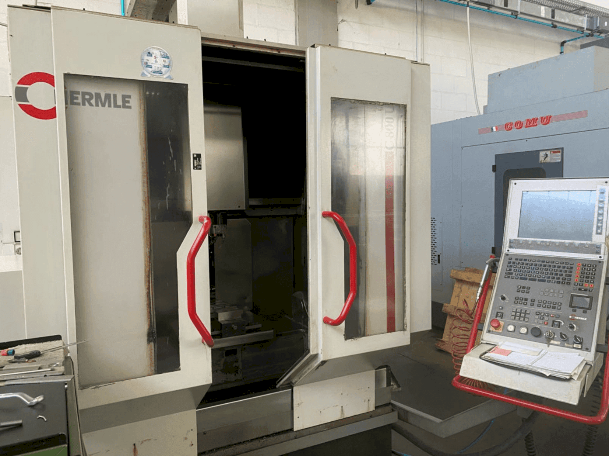 Vista Frontal da HERMLE C 800 U máquina