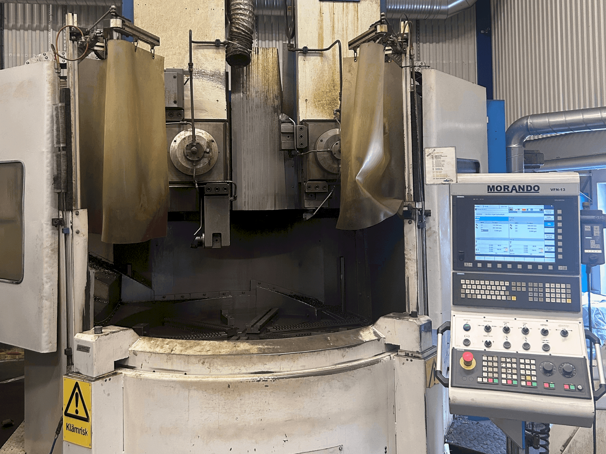 Vista Frontal da MORANDO VFN13 máquina