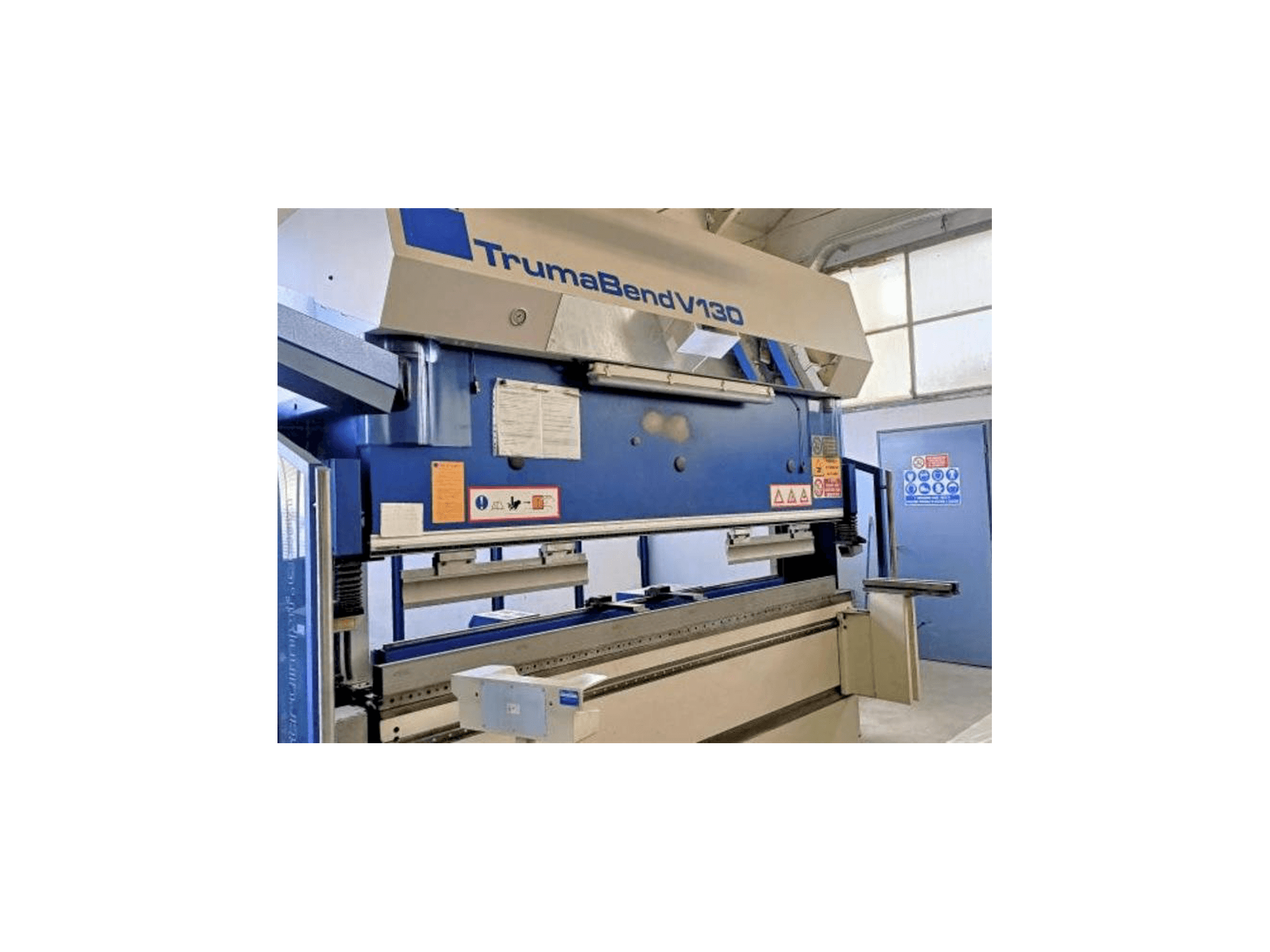Vista Frontal da Trumpf Trumabend V130 máquina