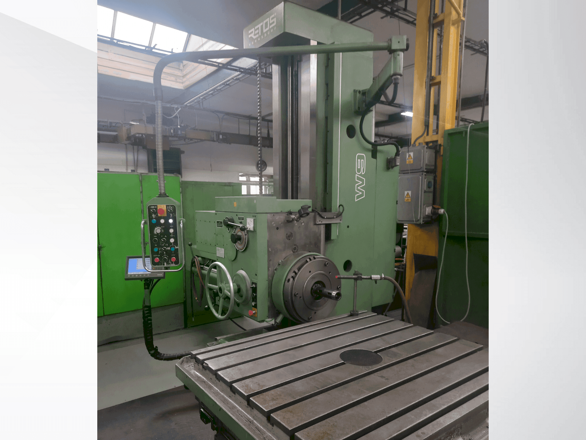 Vista Frontal da TOS W9 máquina