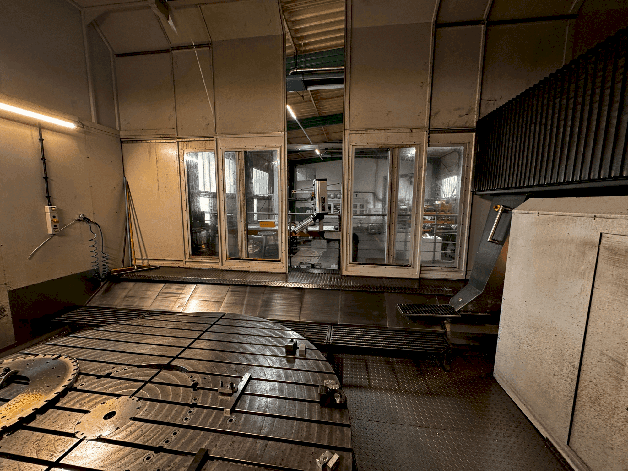 Vista Frontal da AXA VPC 2800-U máquina