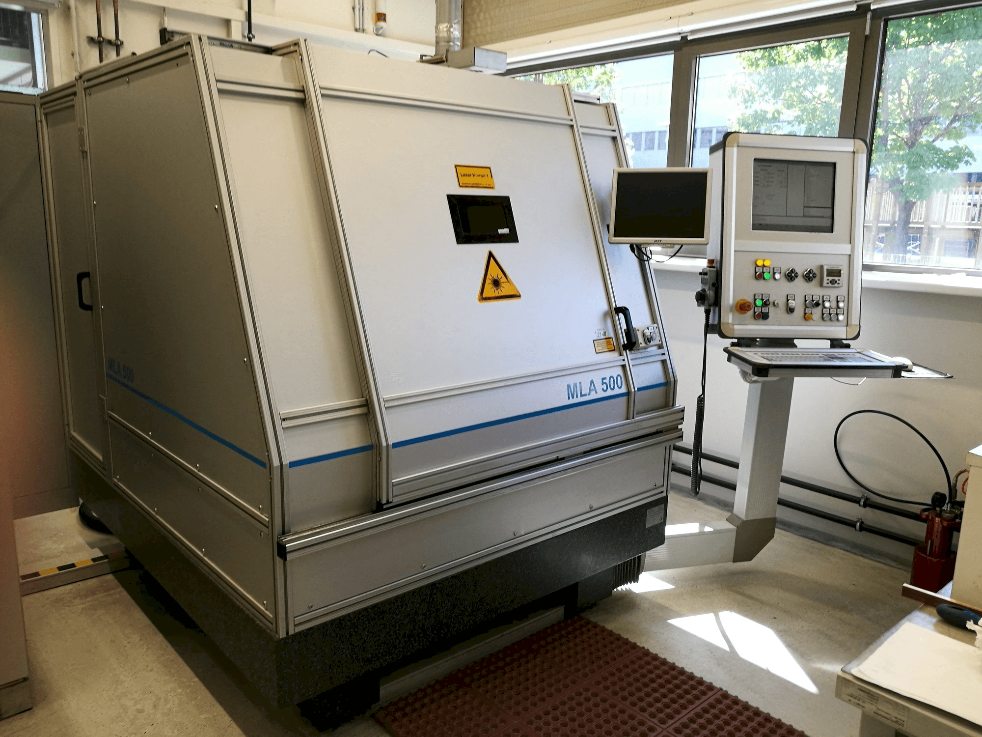 Vista Frontal da LLT APPLIKATION MLA 500 máquina