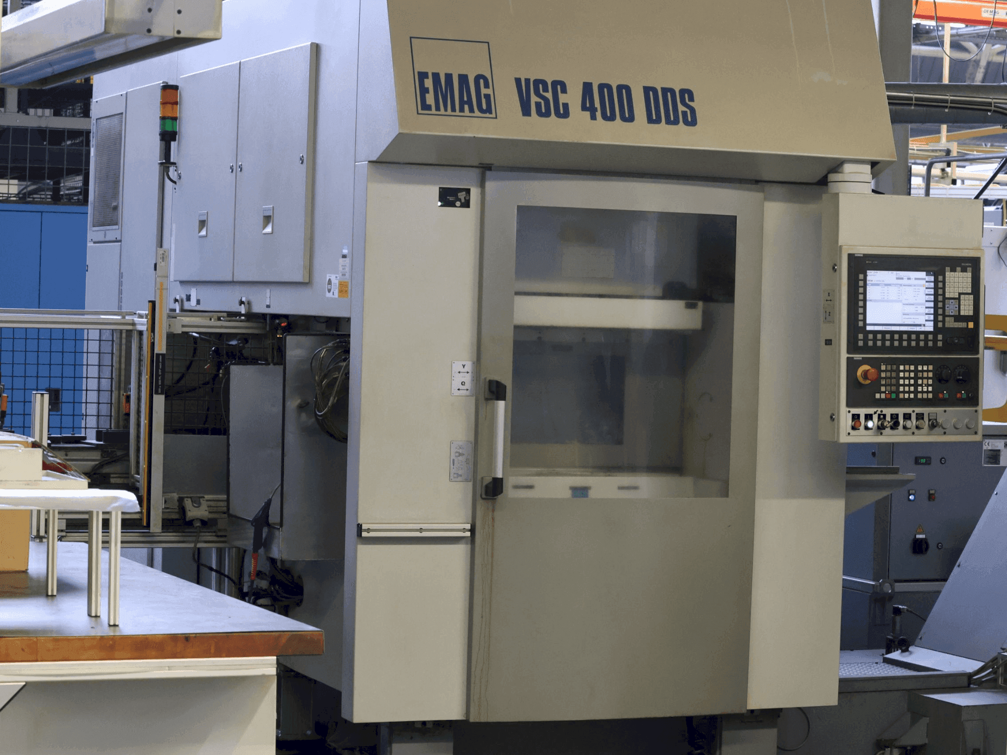 Vista Frontal da EMAG VSC DDS máquina