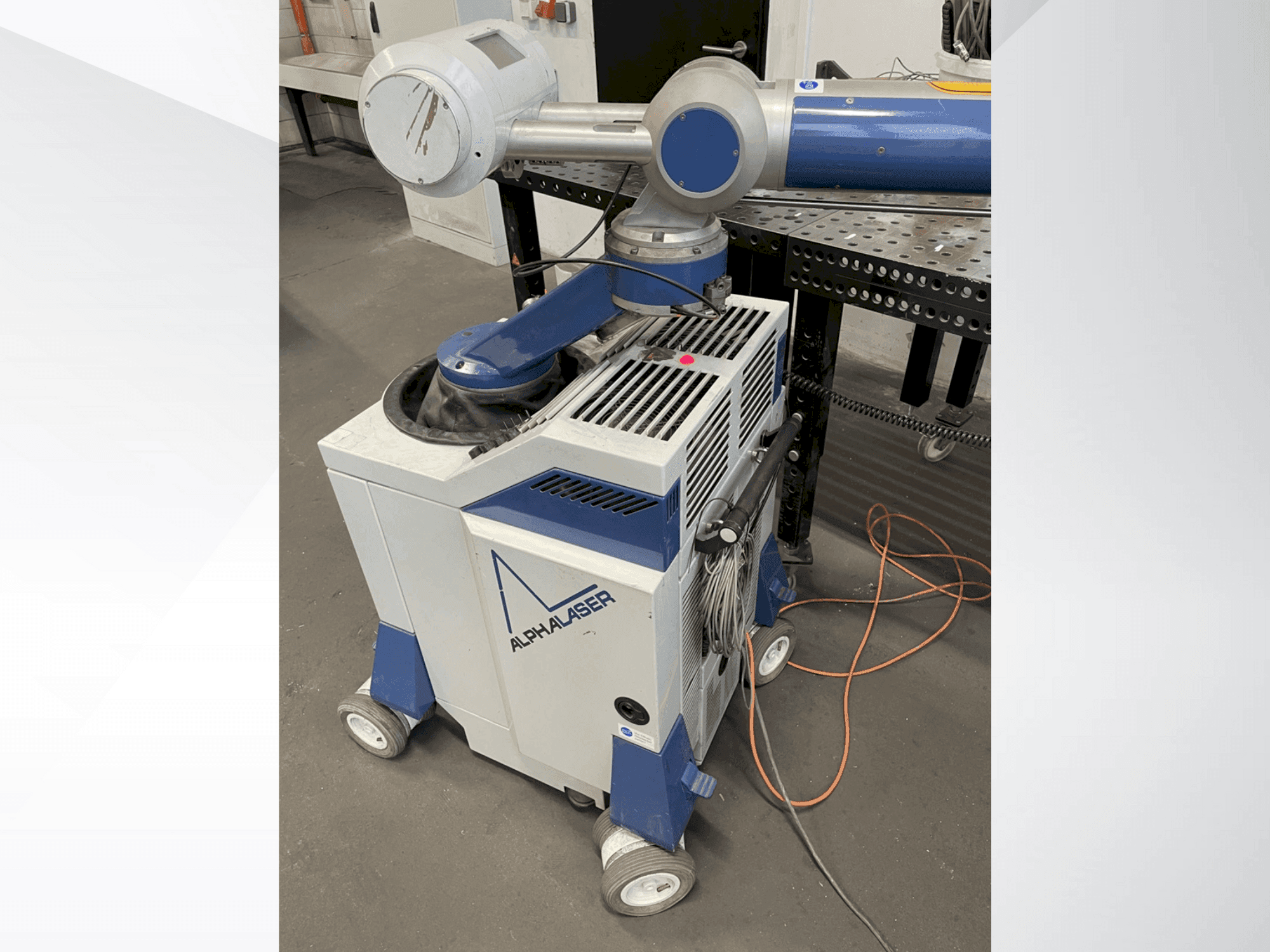 Vista Frontal da ALPHA LASER ALM 150 máquina
