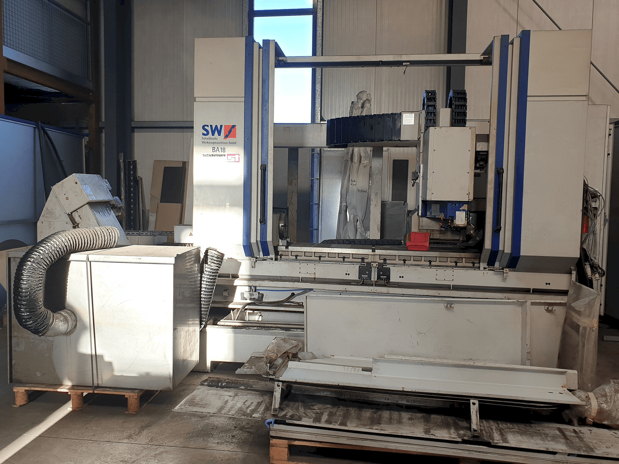 Vista Frontal da Schwäbische Werkzeugmaschinen BA 18 máquina