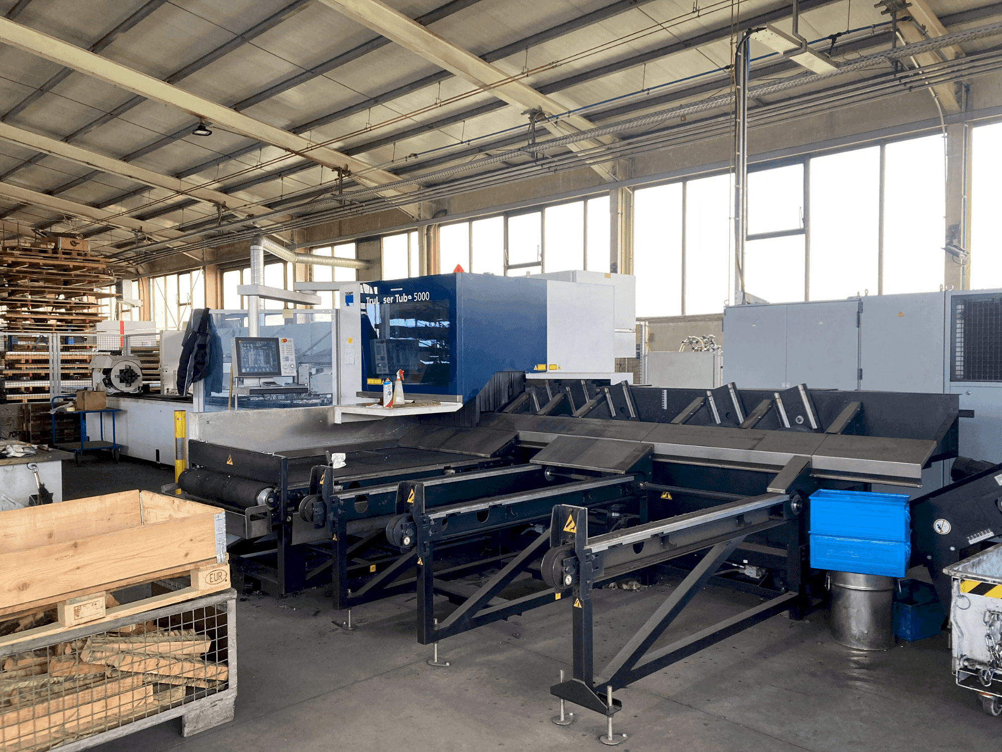 Vista Frontal da TRUMPF TruLaser Tube 5000 máquina