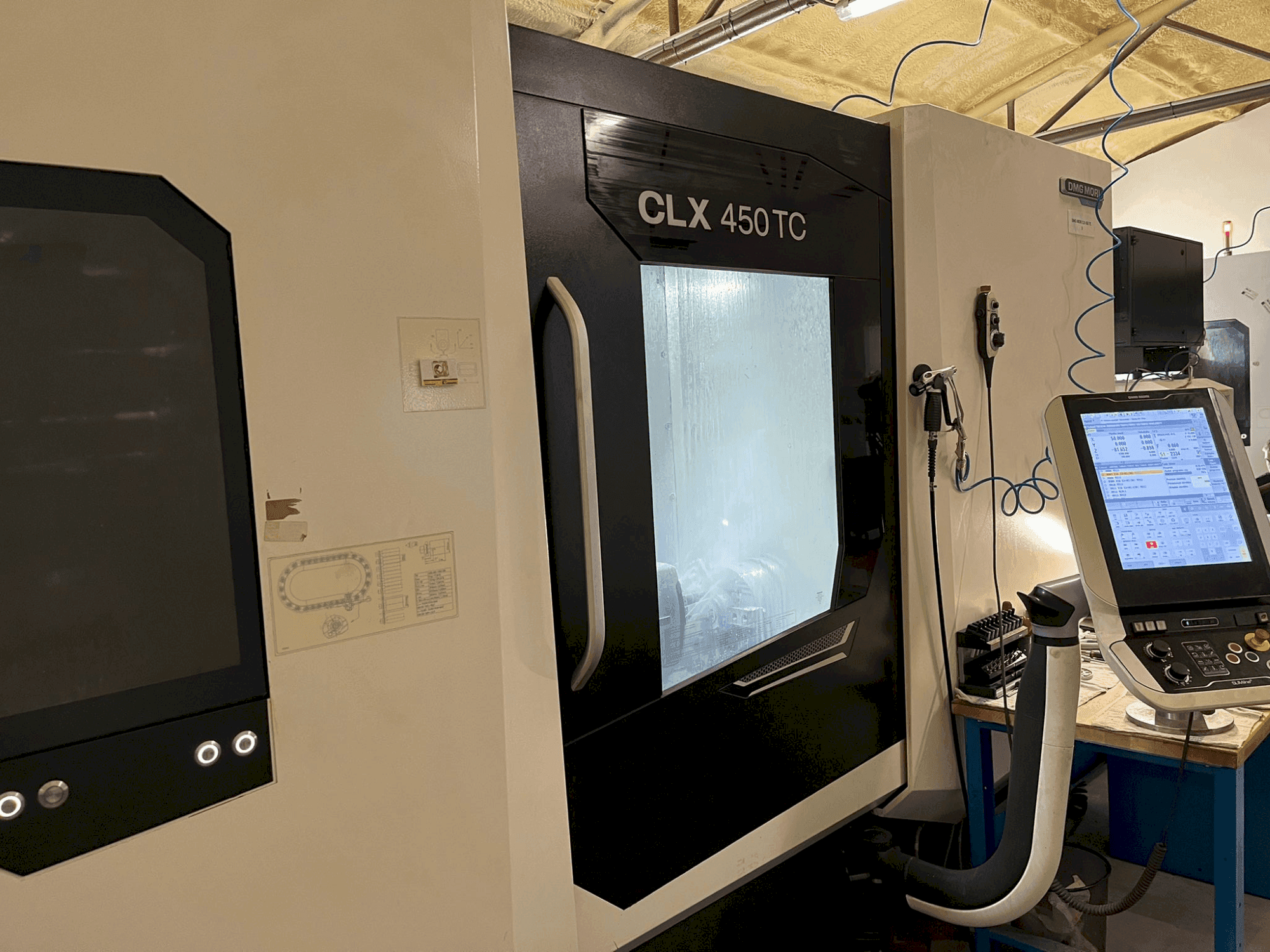 Vista Frontal da DMG MORI CLX 450 TC máquina