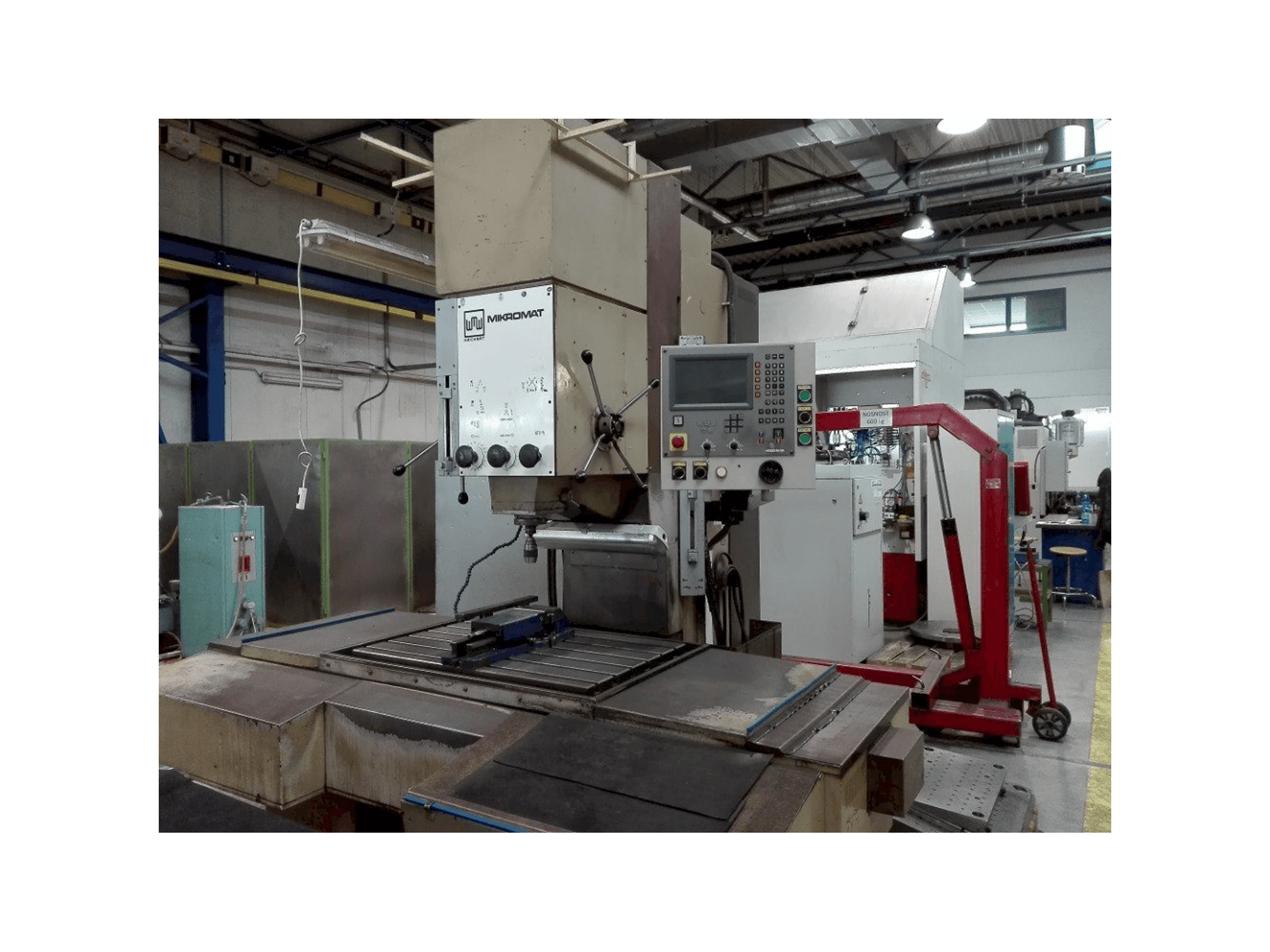 Vista Frontal da WMW Mikromat BKoE 630x1000 CNC máquina