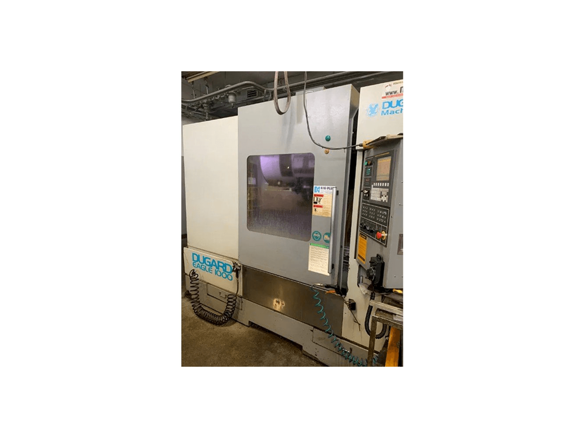 Vista Frontal da Dugard Eagle 1000 máquina