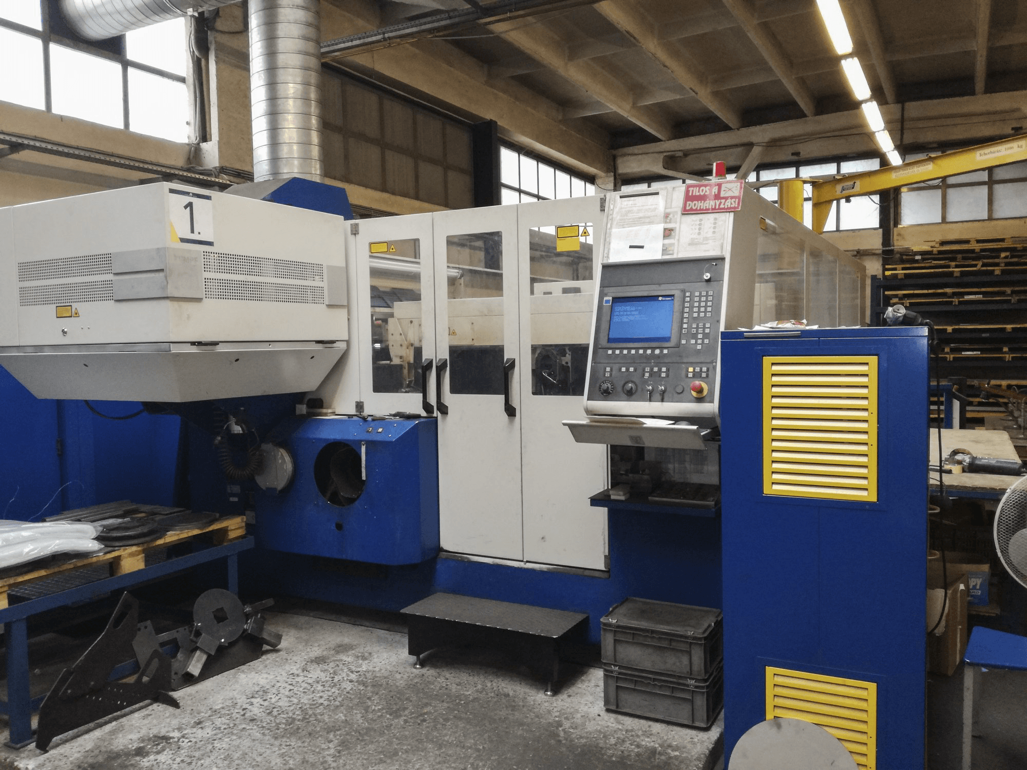 Vista Direita da Trumpf TruLaser L3030 máquina
