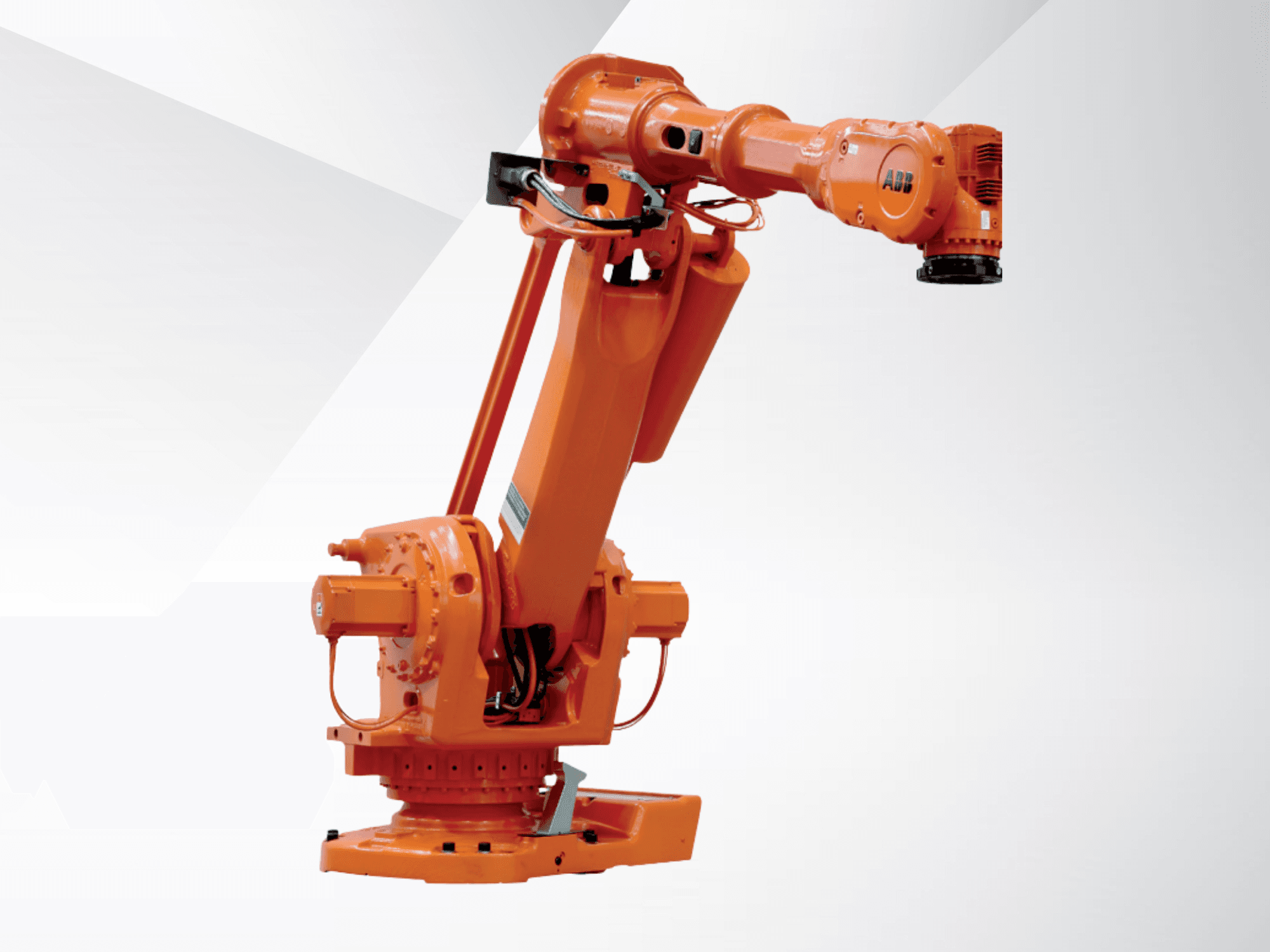 Braço robótico ABB IRB 6660-205/1.9 na cor laranja, visto de lado, mostrando as suas articulações e o seu design industrial.
