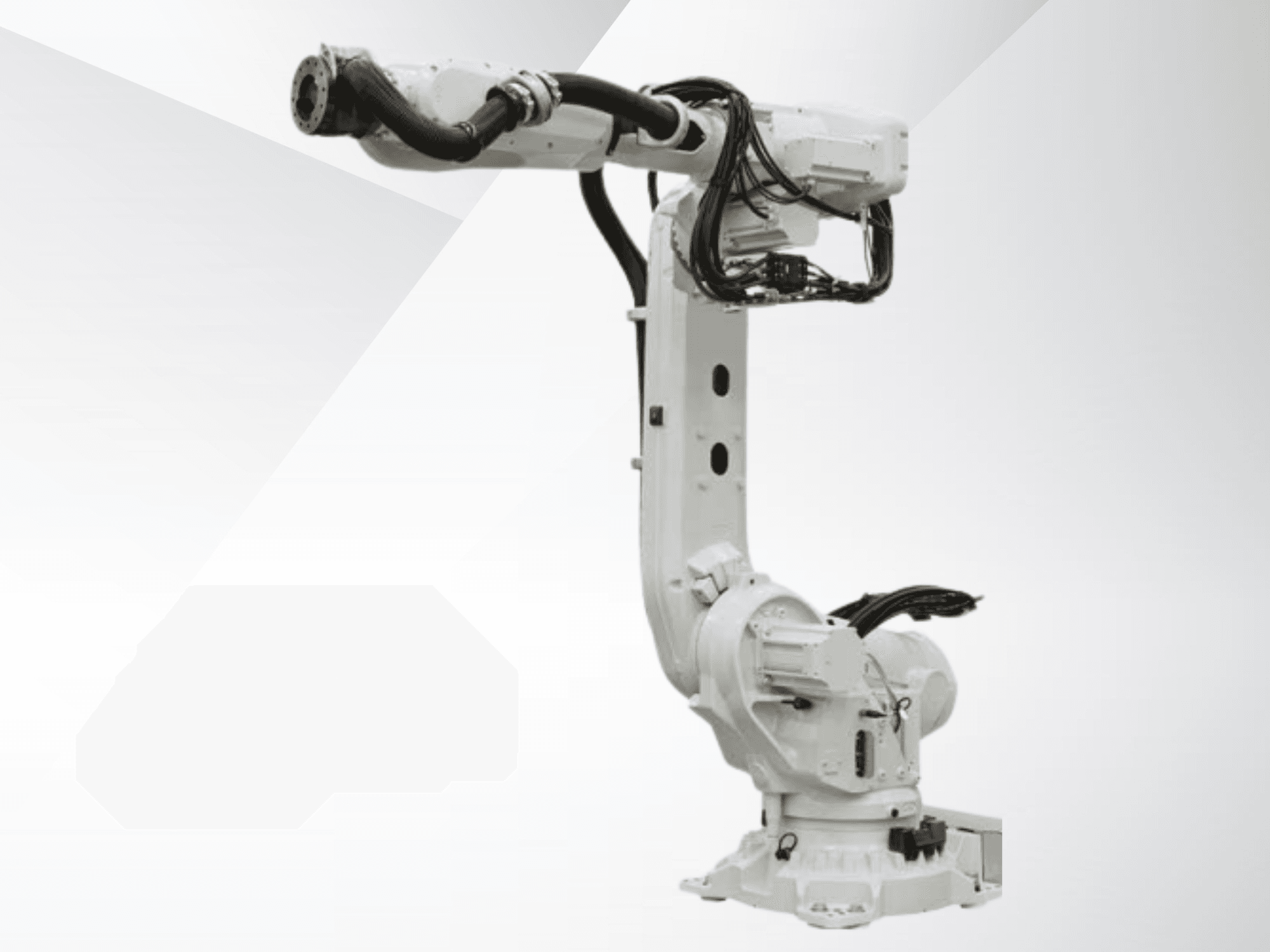 Braço robótico ABB IRB 6700-245/3.00 visto de frente, apresentando um design aerodinâmico branco com cabos e motores instalados.