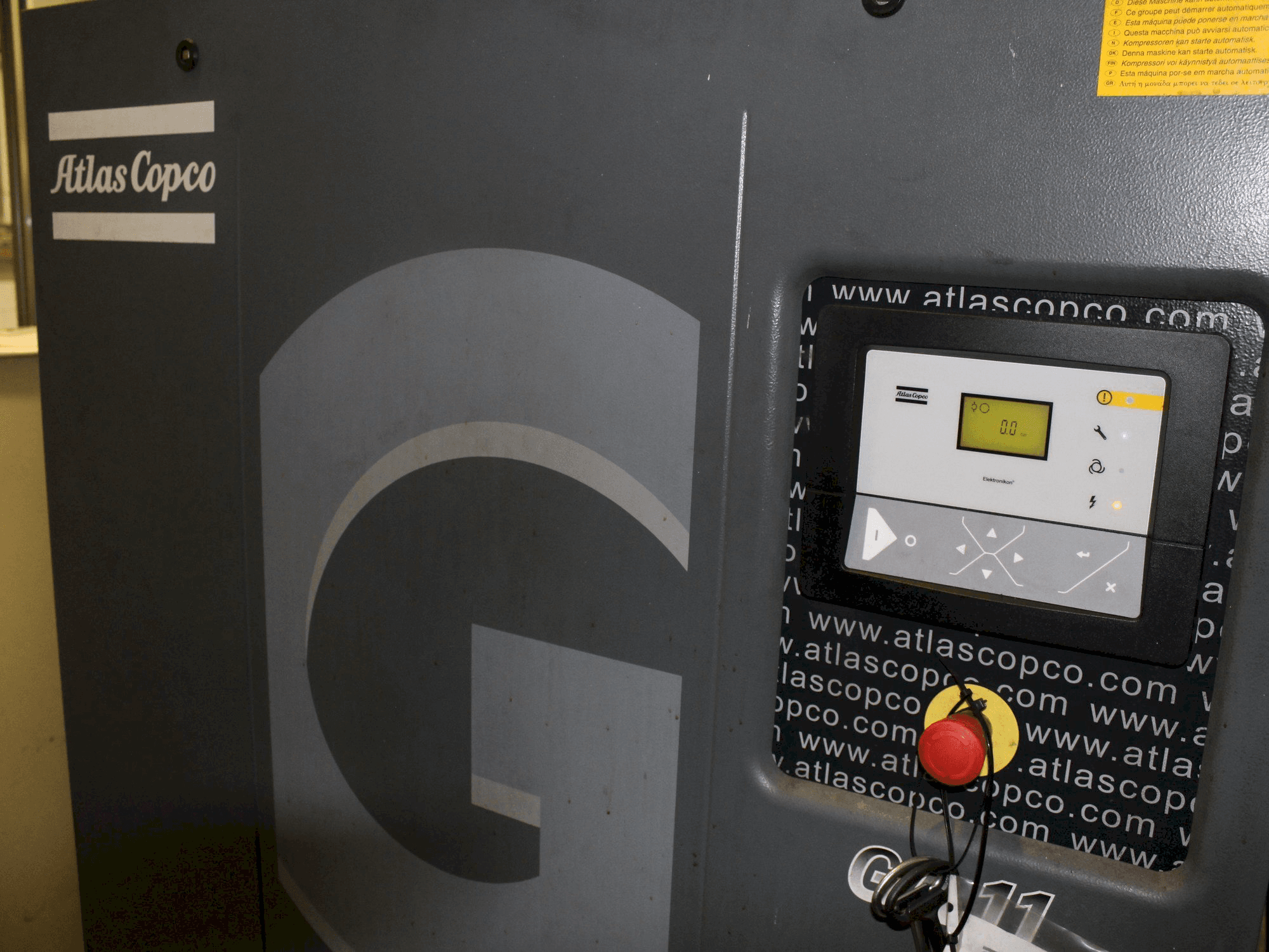 Vista Frontal da Atlas Copco GA11 máquina