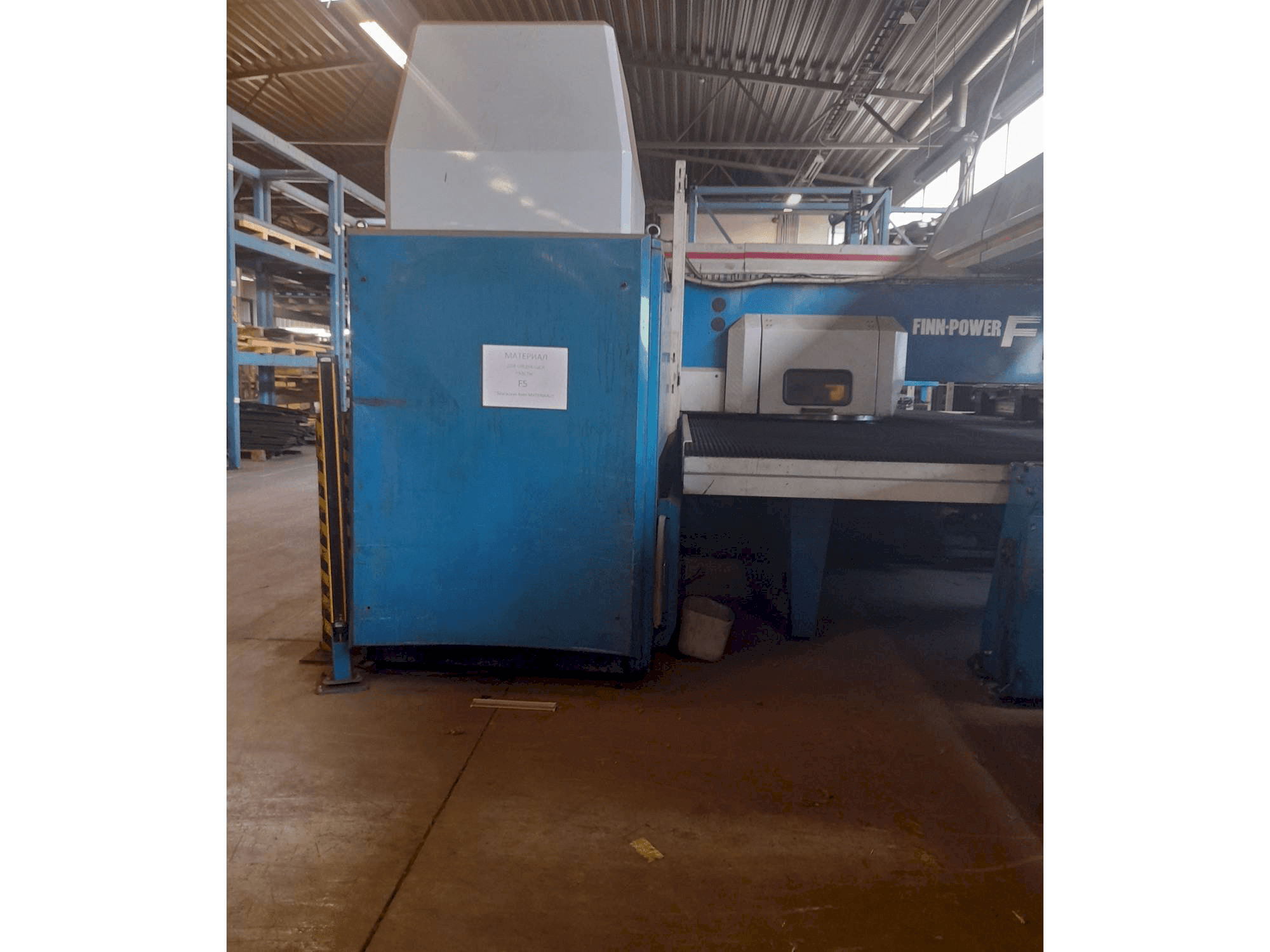 Vista Frontal da Finn-Power máquina