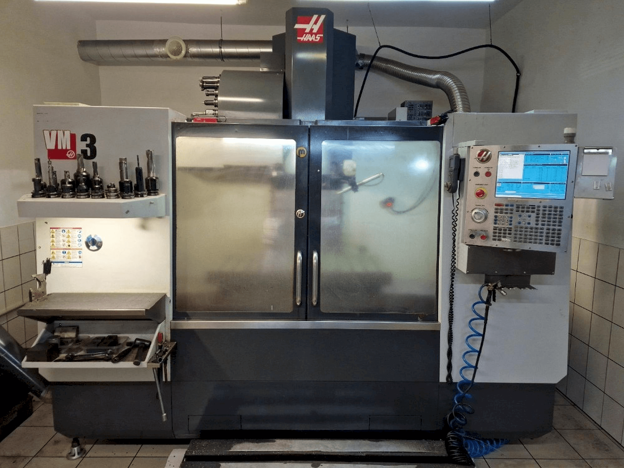 Vista Frontal da HAAS VM-3 máquina