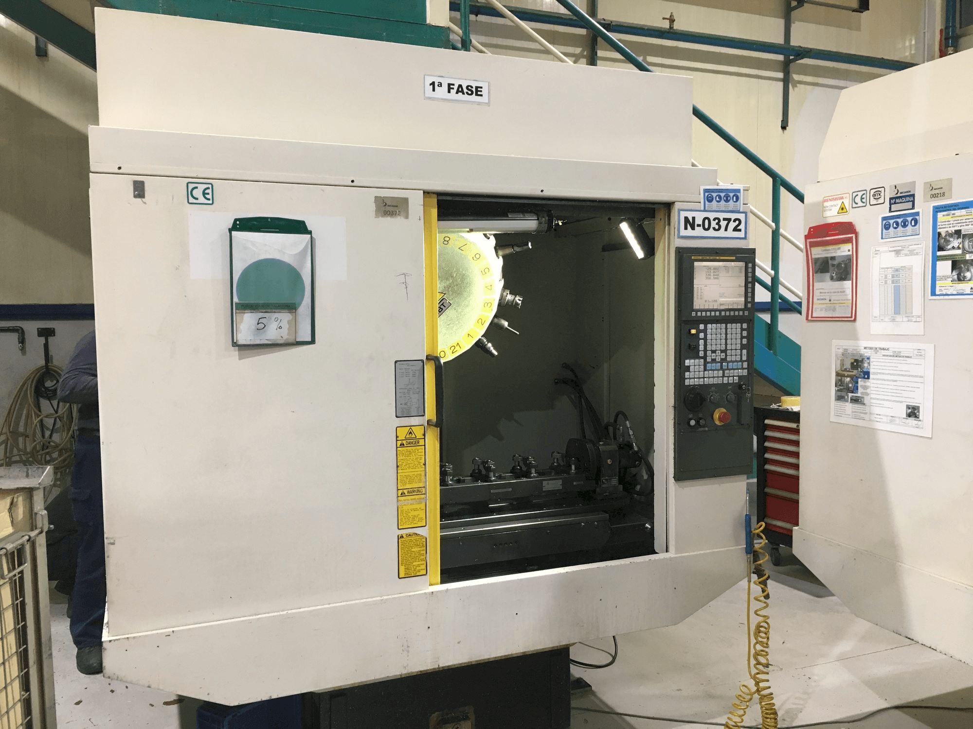 Vista Frontal da FANUC Robodrill alfa-T21iEL máquina