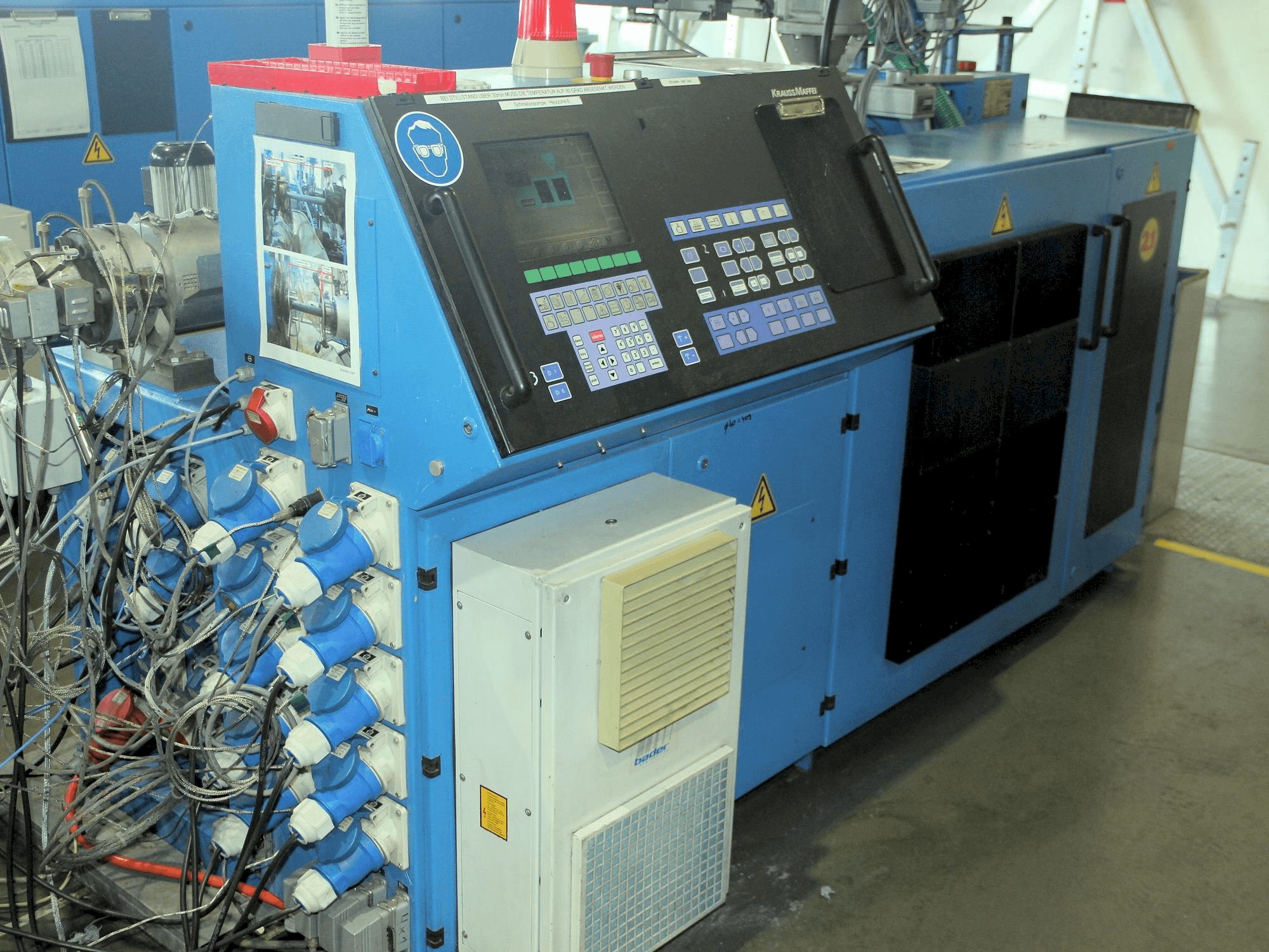 Vista Frontal da Krauss Maffei KME 1-75-30 B máquina