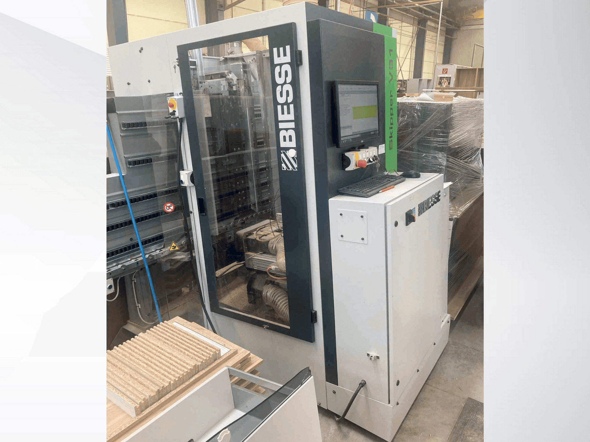 Vista Frontal da BIESSE Skipper V 31 máquina