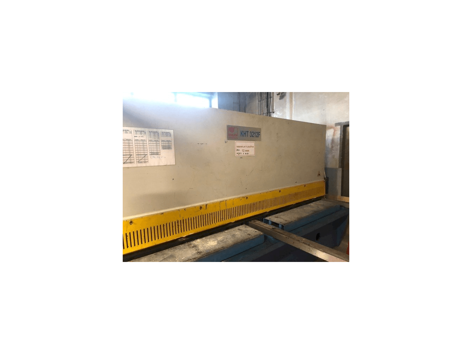 Vista Frontal da KNUTH KHT 3212 F máquina