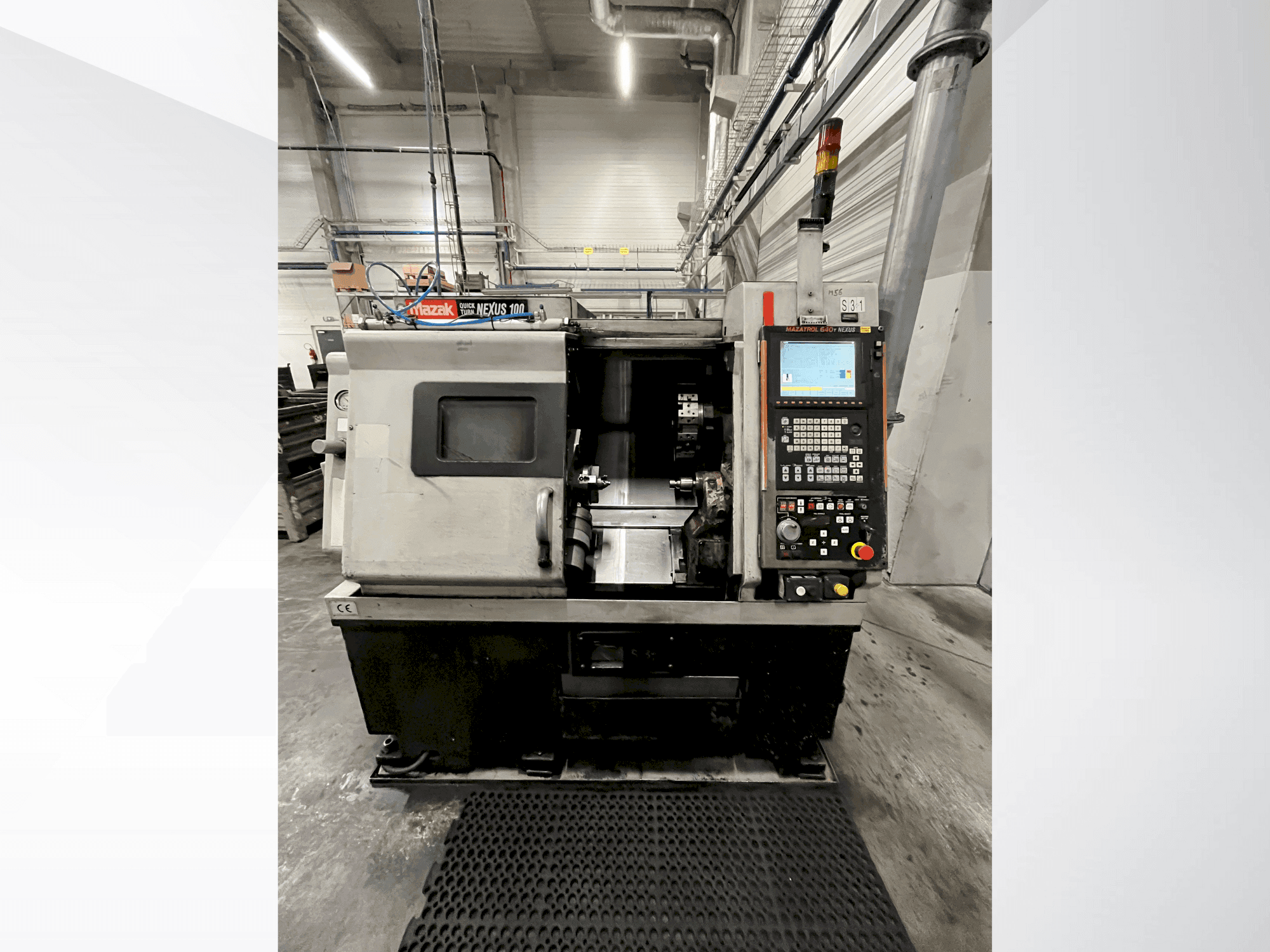 Vista Frontal da Mazak Quick Turn Nexus 100 máquina