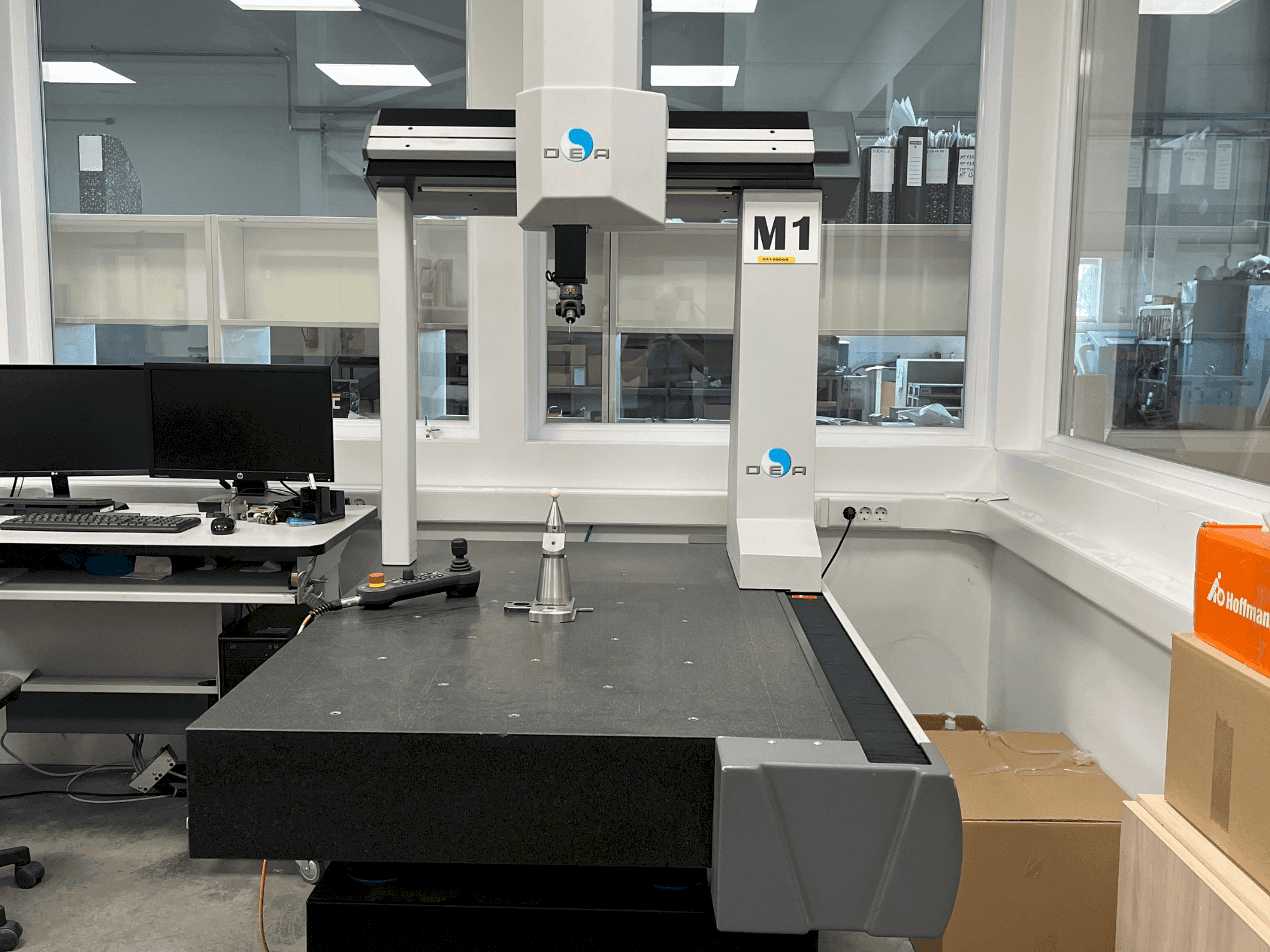 Vista Frontal da Hexagon PIONEER 061006 máquina