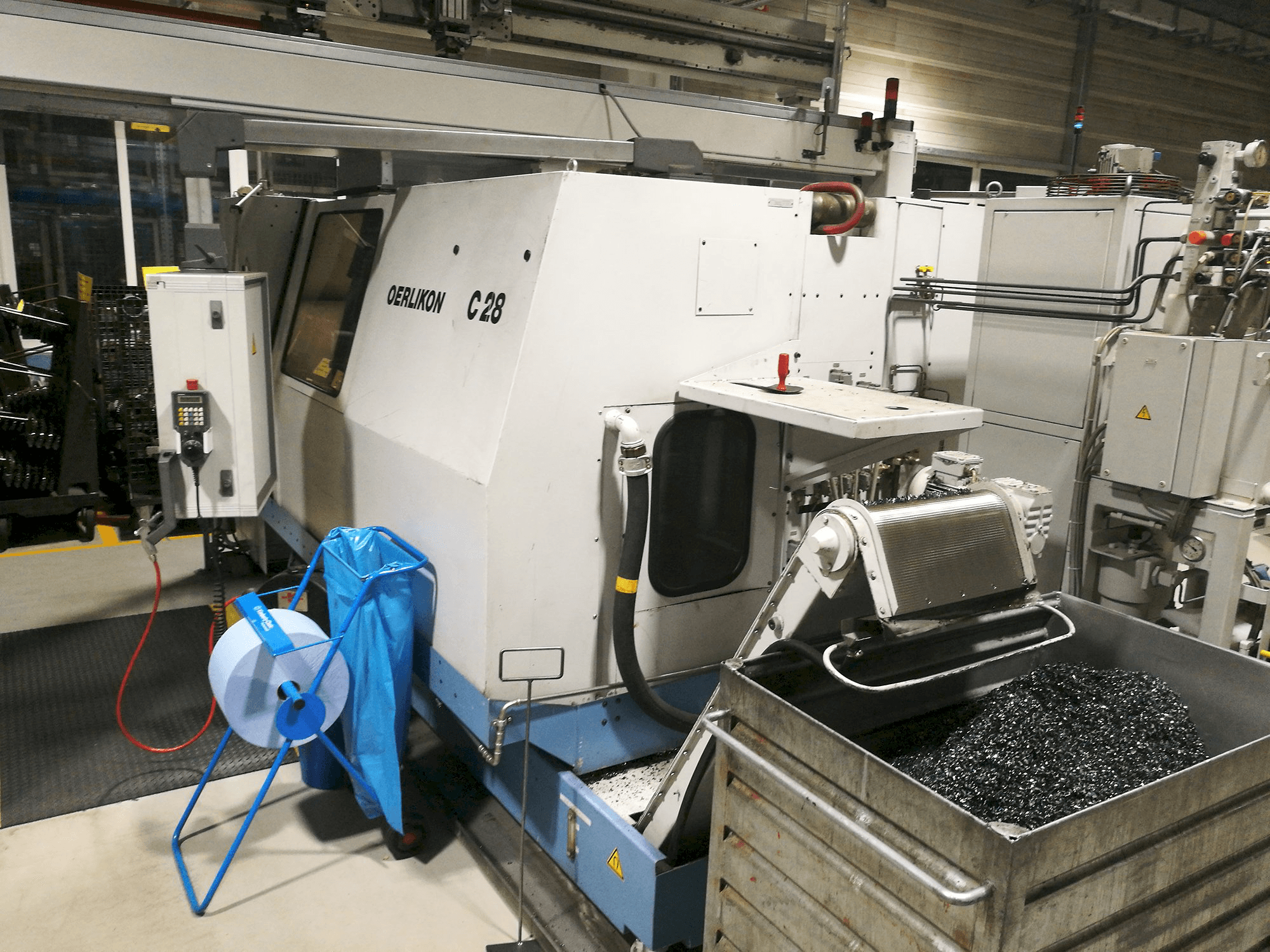 Vista Direita da Oerlikon C28 máquina