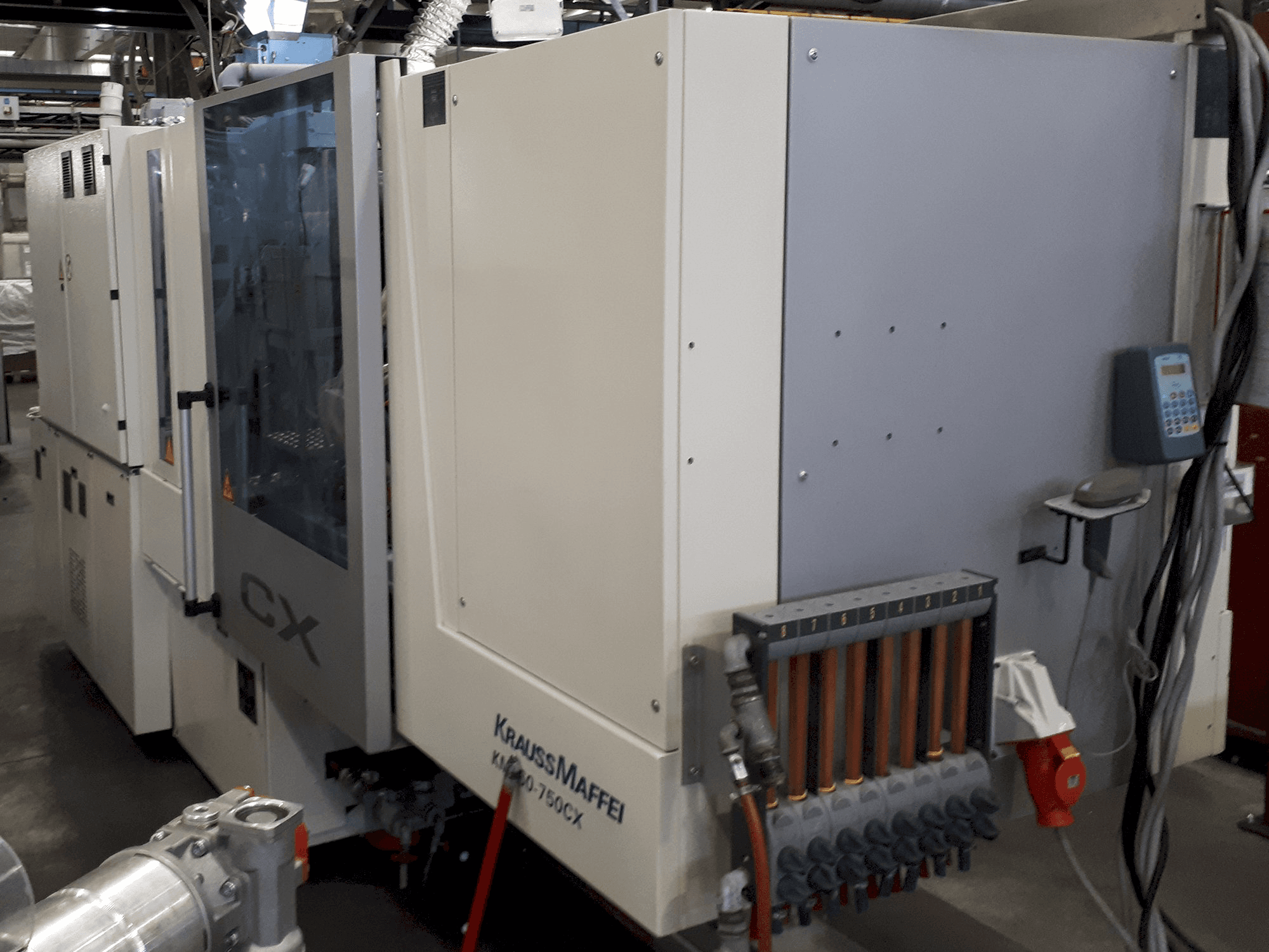 Vista Frontal da Krauss Maffei 160-750 CX máquina