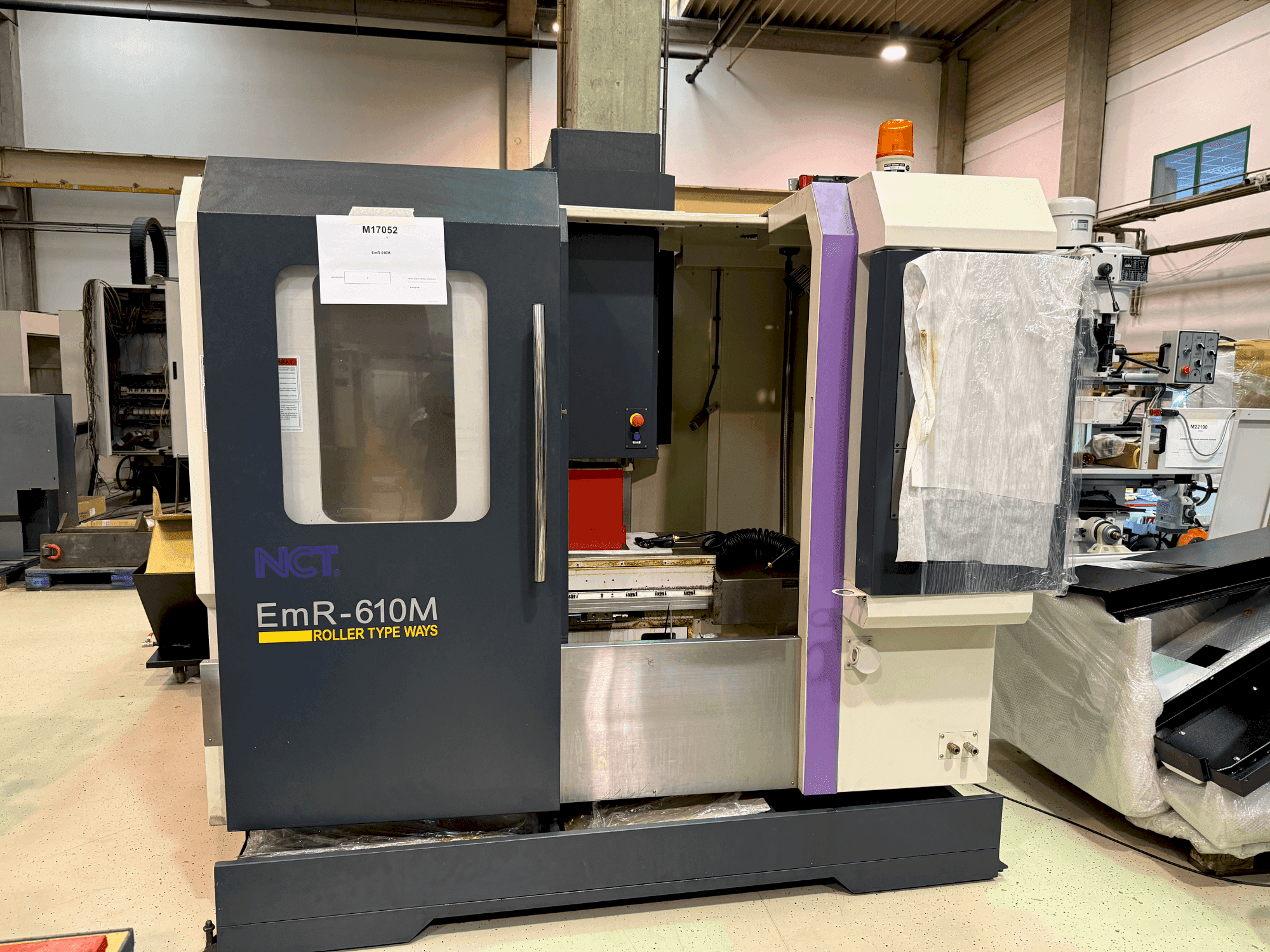 Vista Frontal da NCT EmR-610M máquina