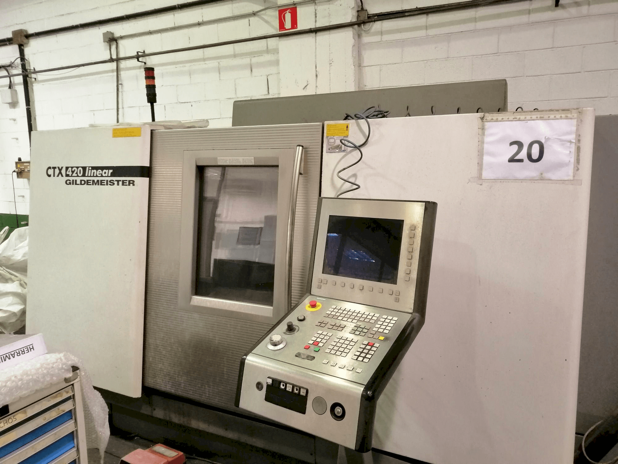 Vista Frontal da Gildemeister CTX 420 Linear máquina