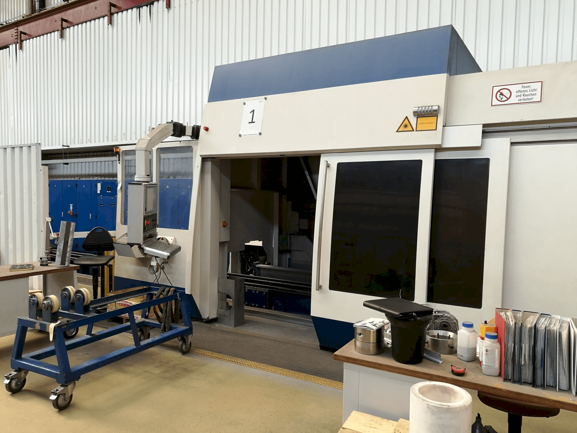 Vista Frontal da Trumpf DMD505 máquina