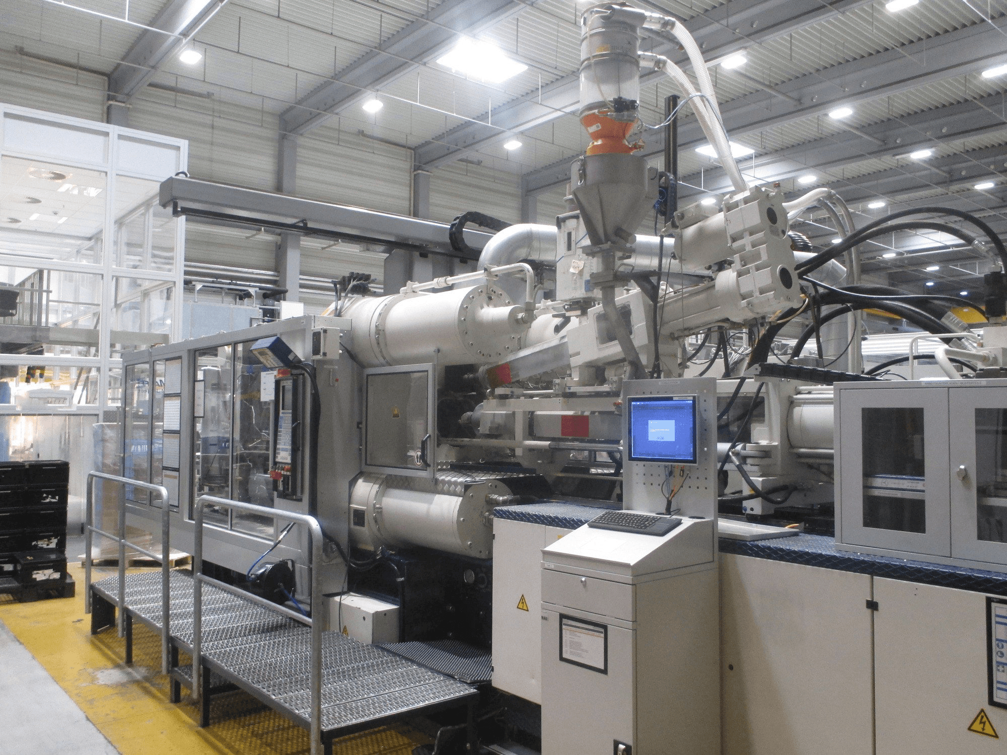 Vista Frontal da Krauss Maffei 575-1900-520-C2 máquina