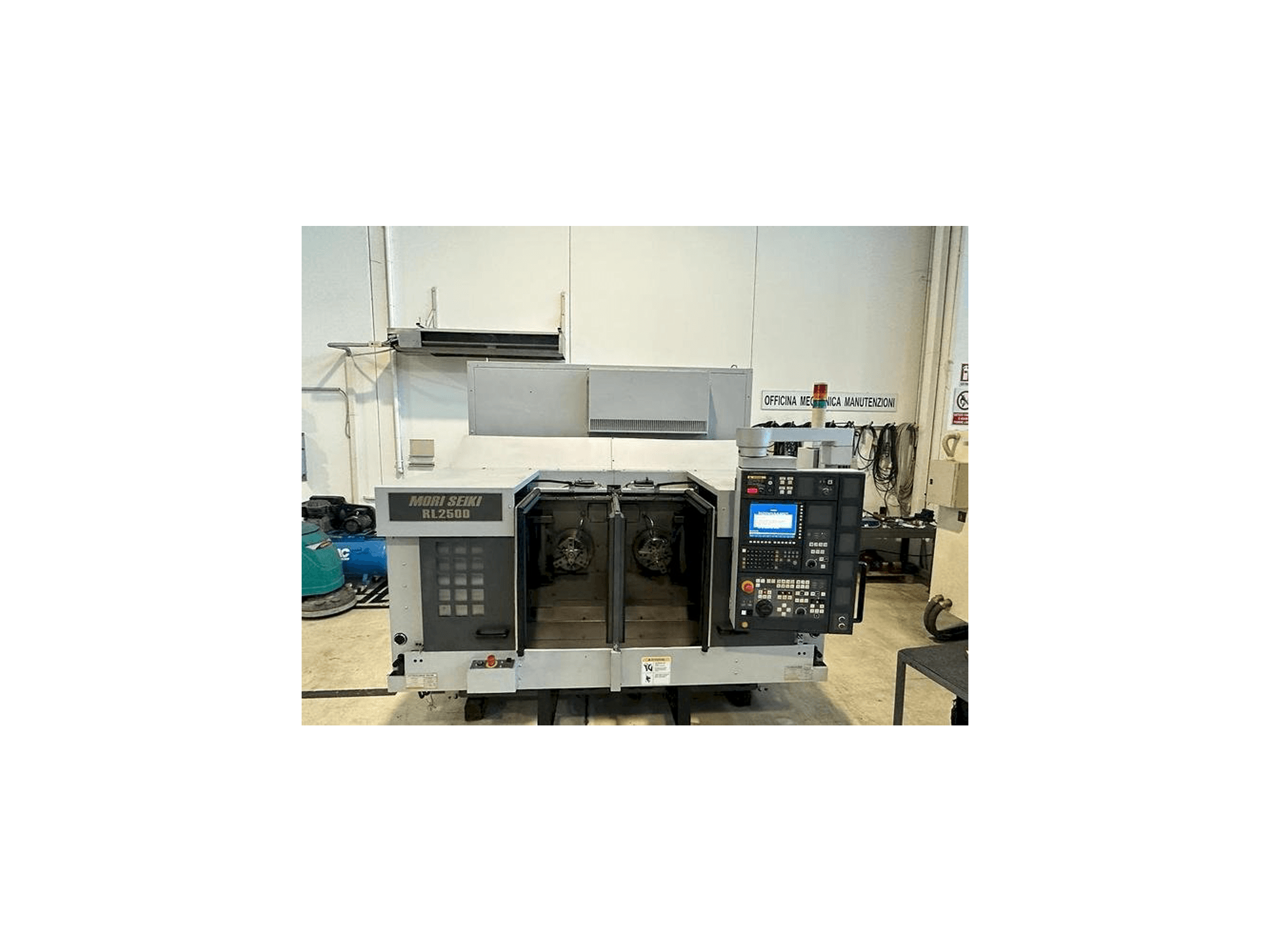 Vista Frontal da MORI SEIKI RL 2500 máquina