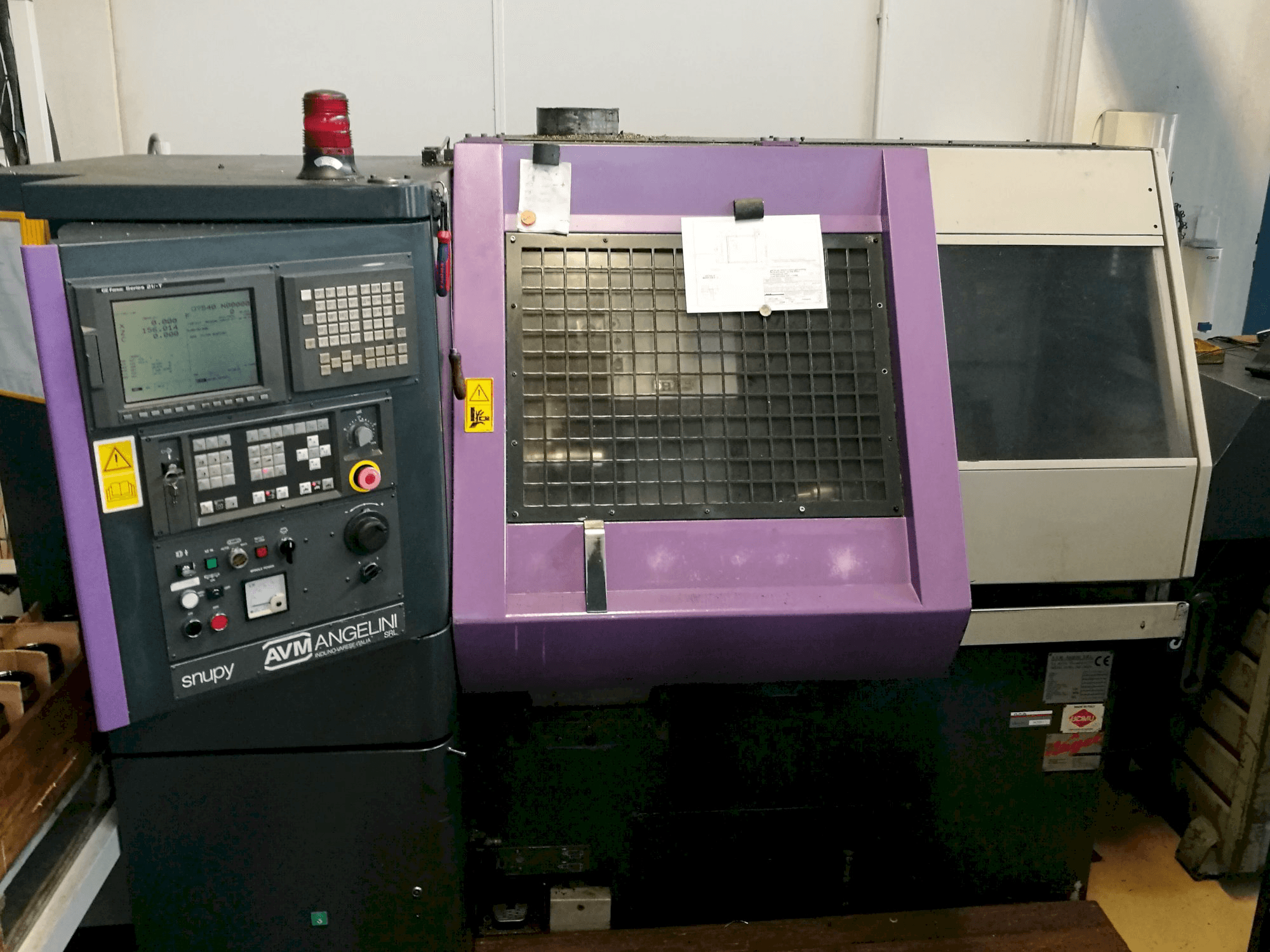 Vista Frontal da AVM Angelini Snupy 21TI máquina