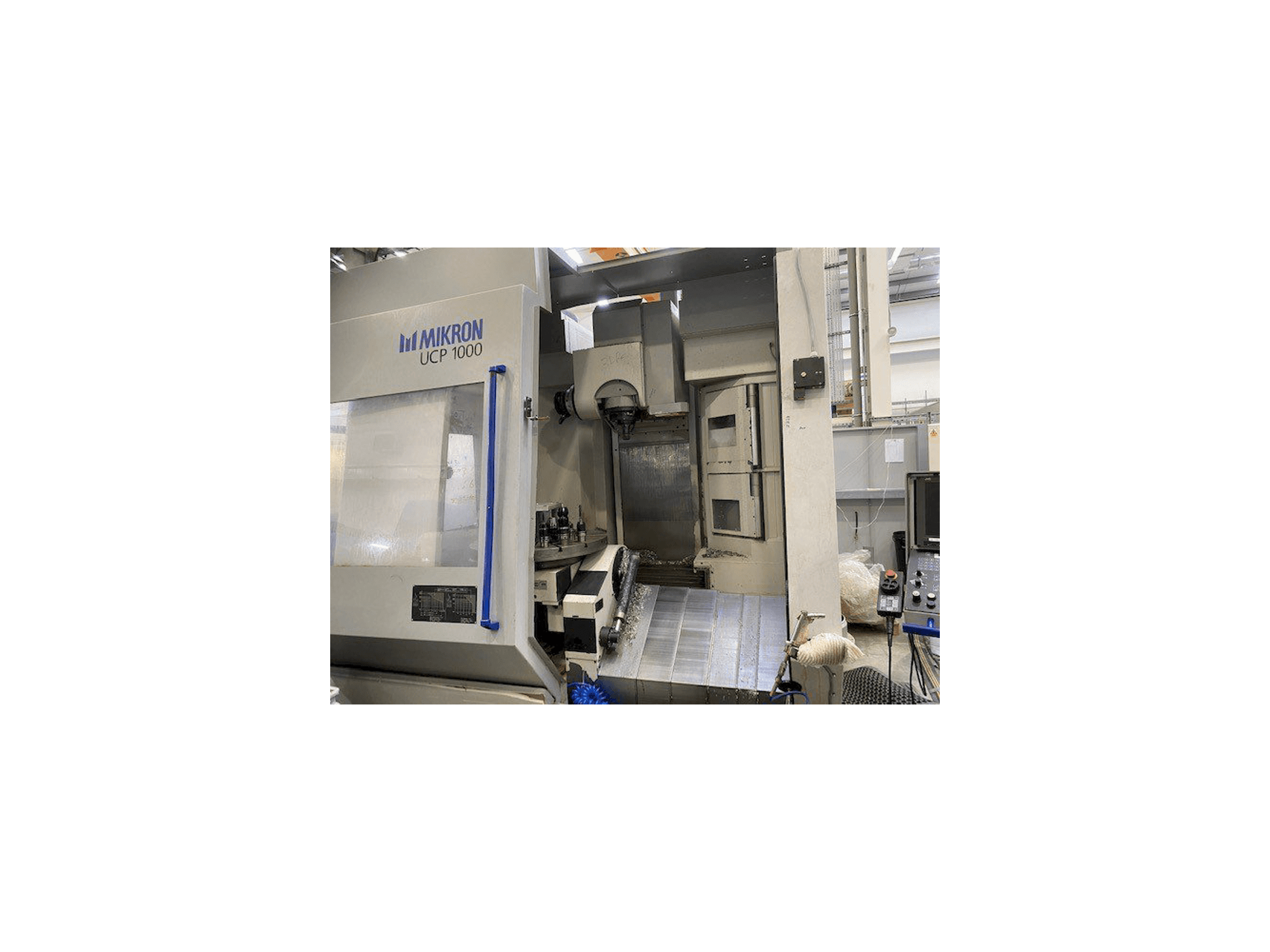 Vista Frontal da MIKRON UCP 1000 máquina