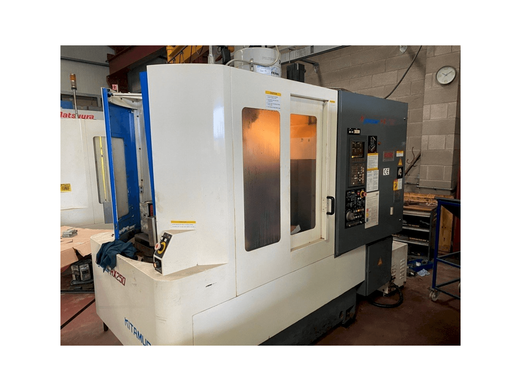 Vista Frontal da Kitamura Mycenter HX250 máquina