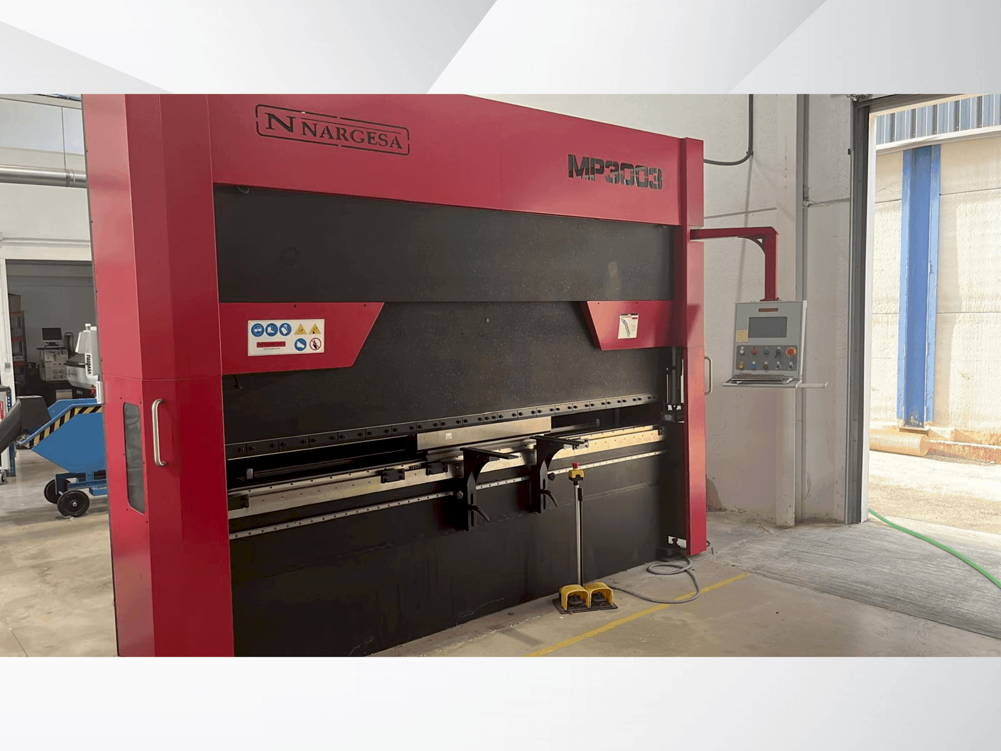 Vista Frontal da NARGESA 3003 máquina