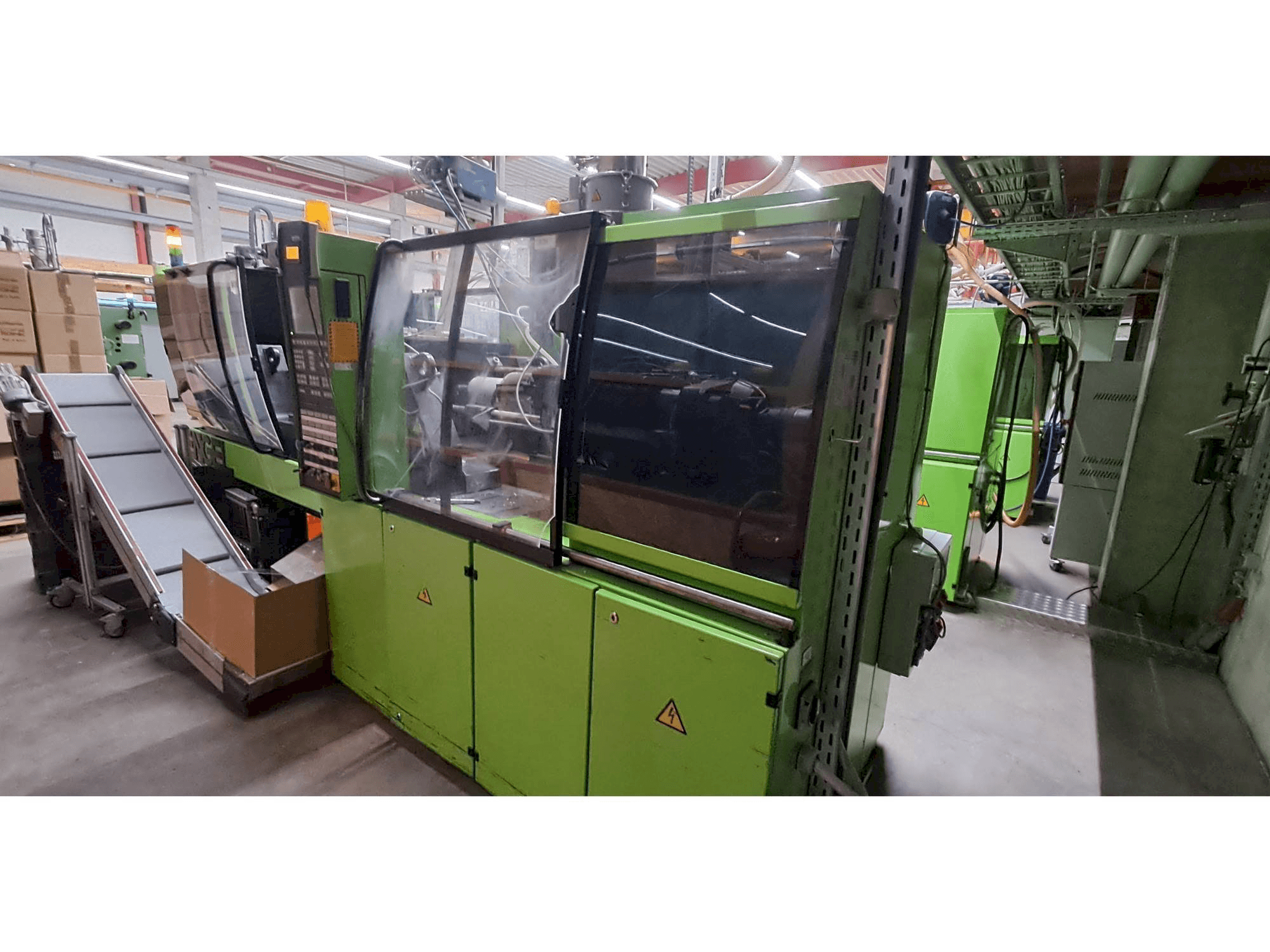 Vista Frontal da Engel ES 330/110 HL máquina