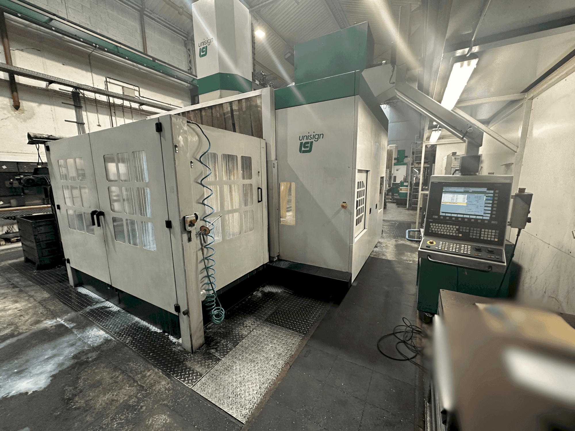 Vista Frontal da Unisign UNIPORT 6000 máquina