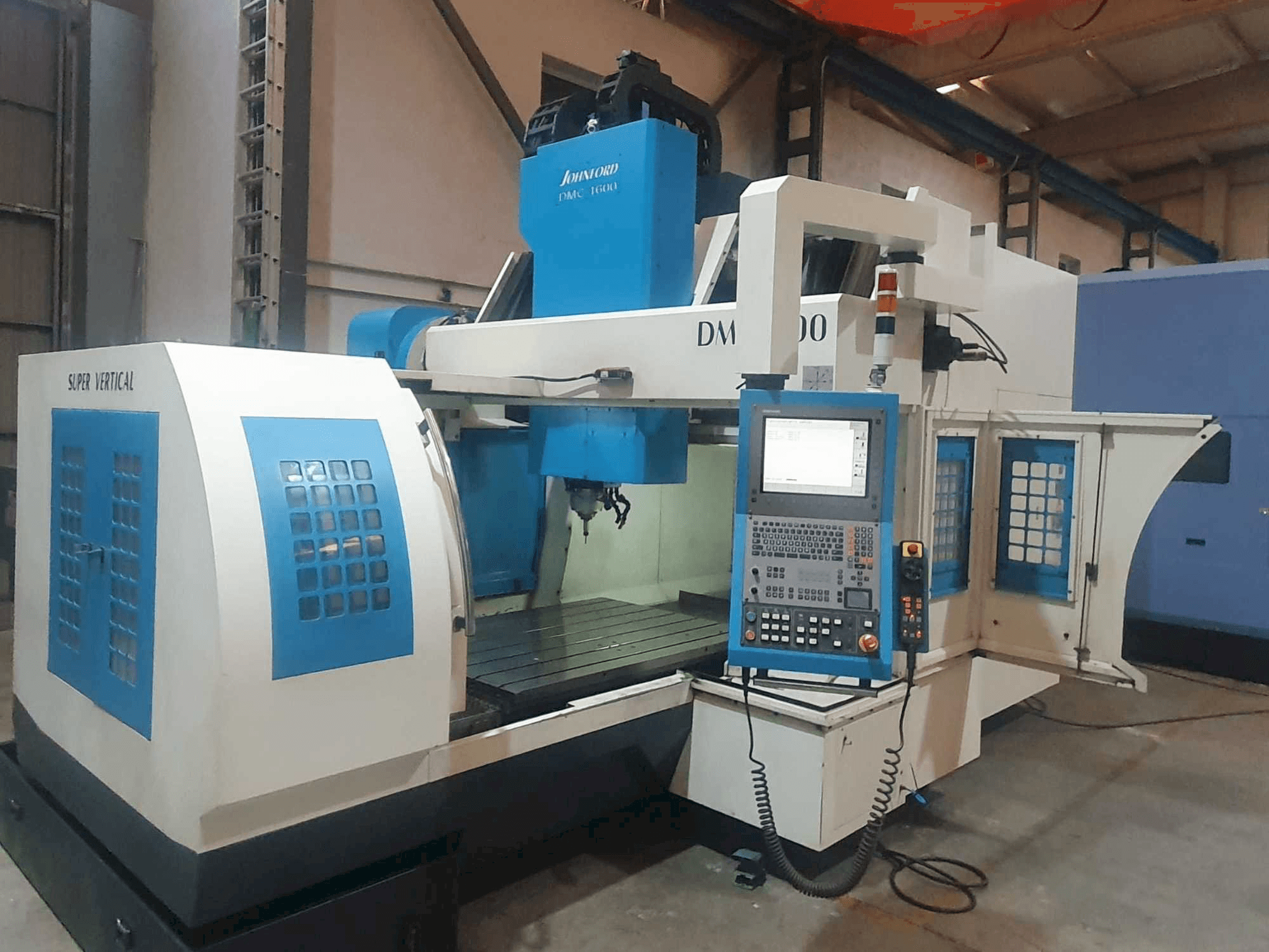 Vista Frontal da Johnford DMC-1600 máquina