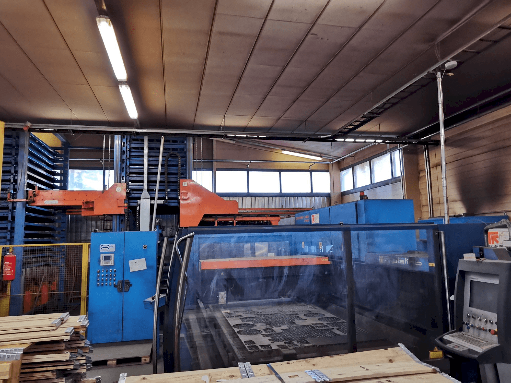 Vista Frontal da Prima Industrie Platino 1530 máquina