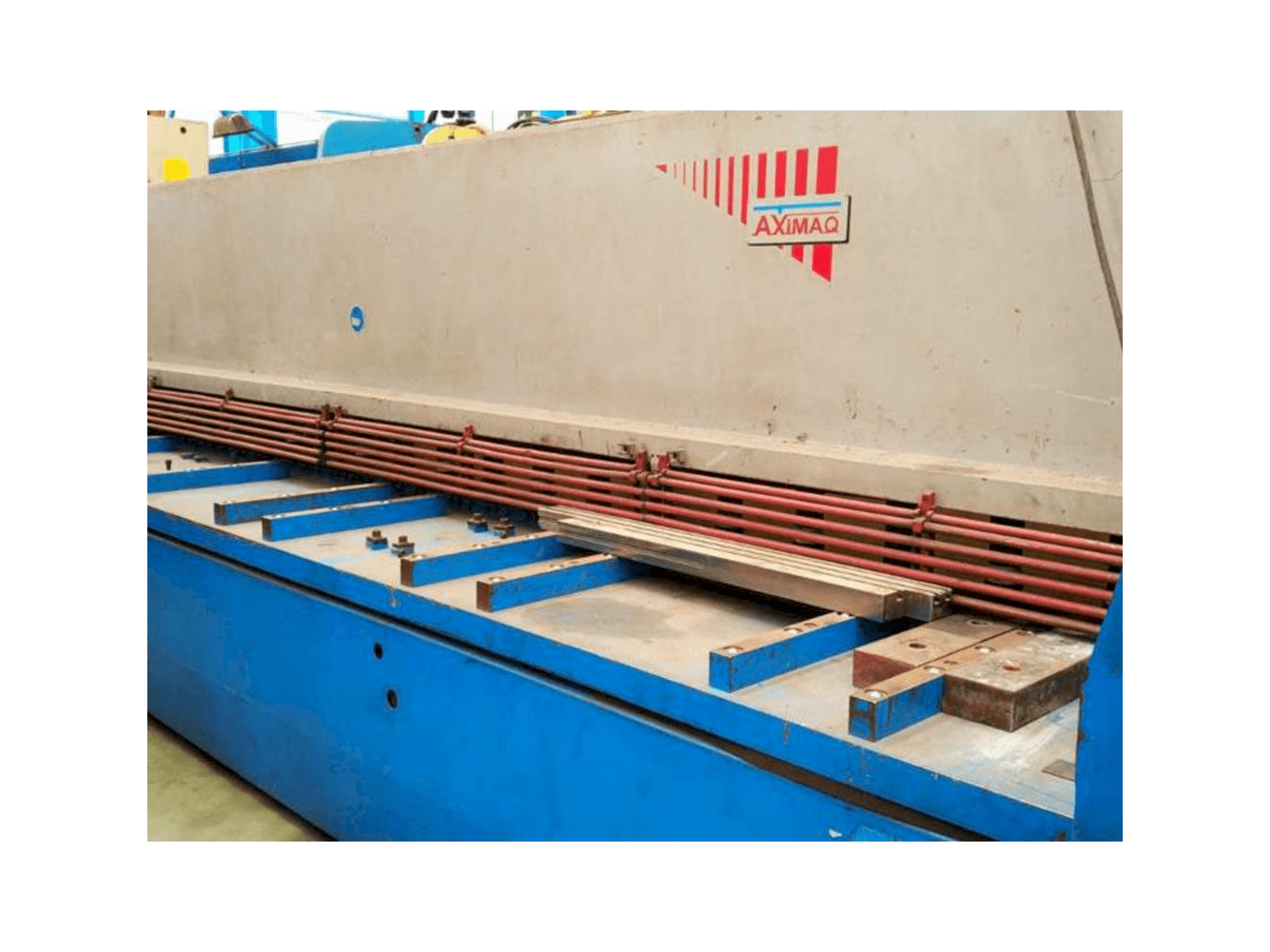 Vista Frontal da Axial CP-1060 máquina