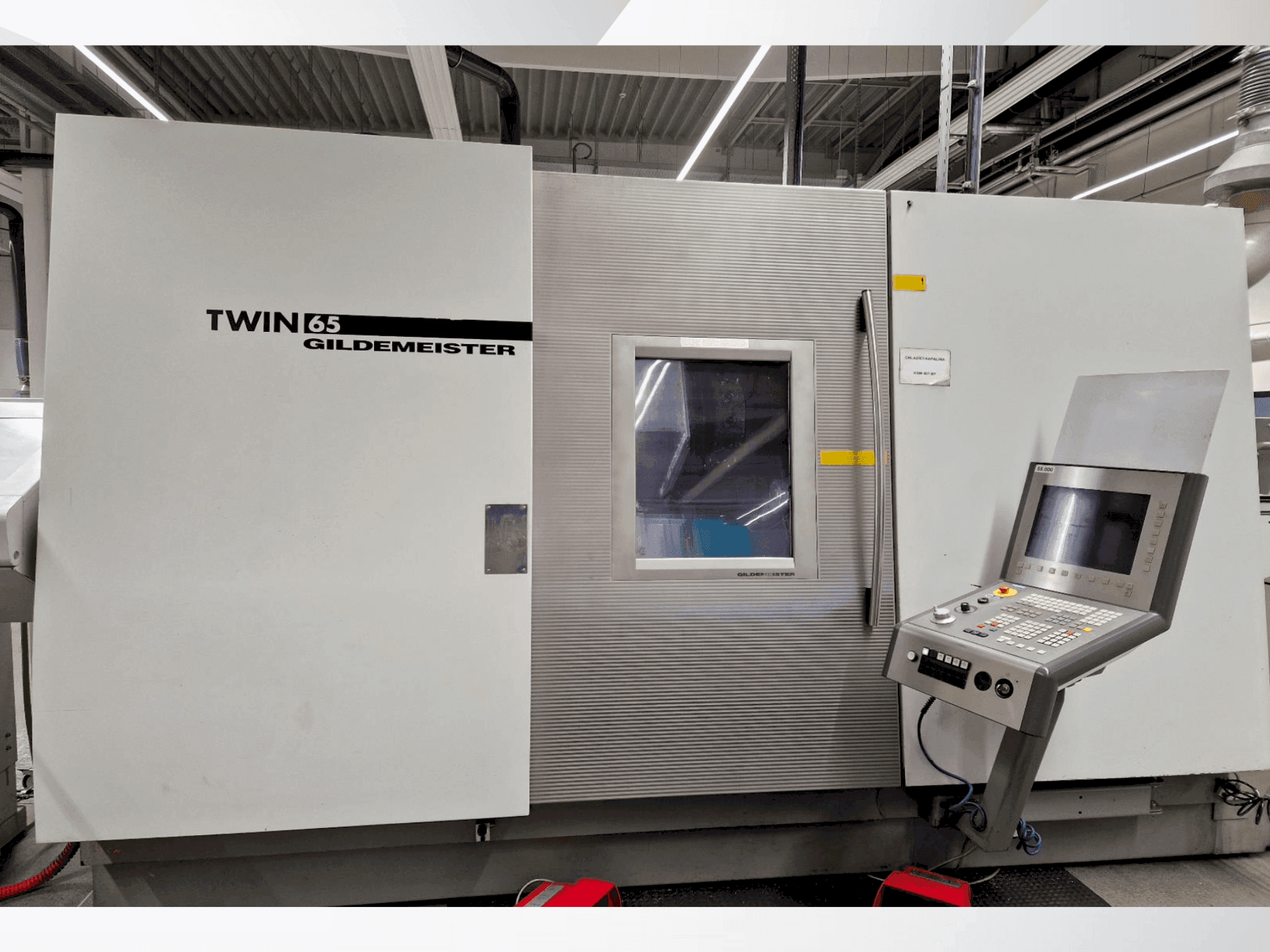 Vista Frontal da Gildemeister TWIN 65 (2004) máquina