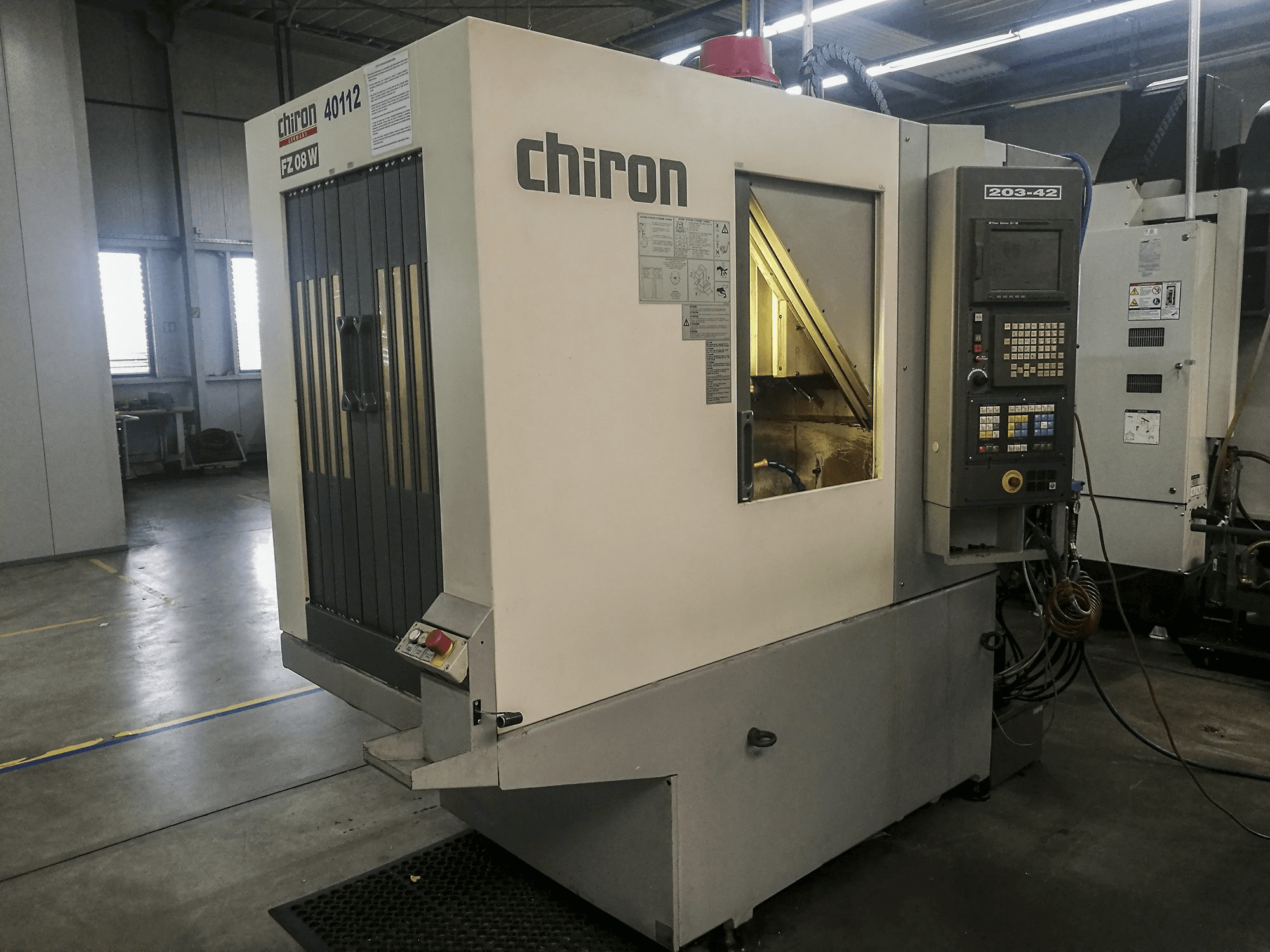 Vista Esquerda da Chiron FZ 08 W máquina