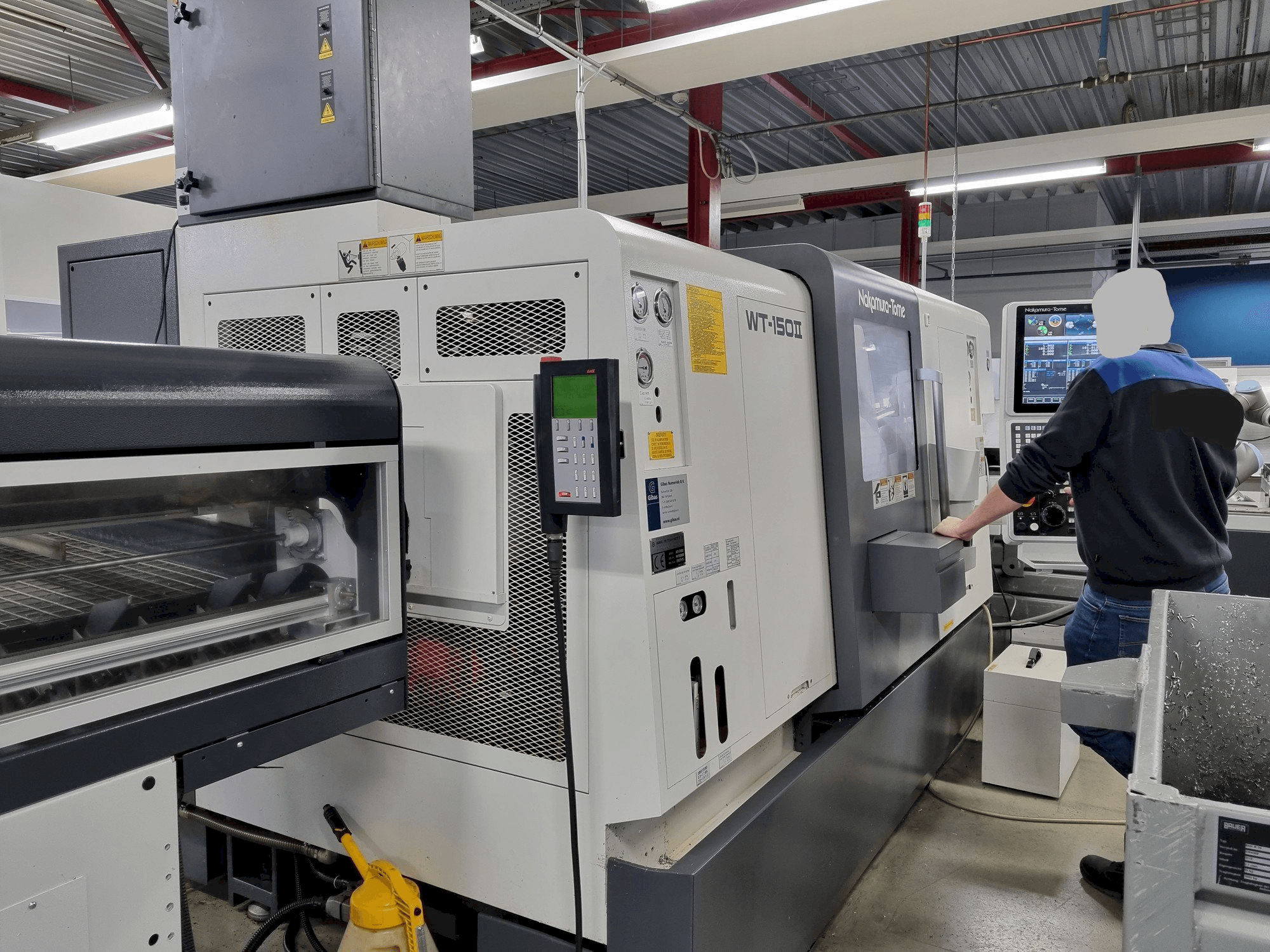 Vista Frontal da NAKAMURA-TOME WT-150II máquina