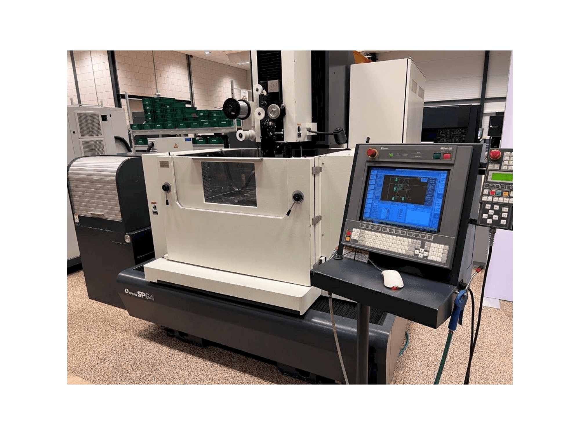 Vista Frontal da Makino máquina