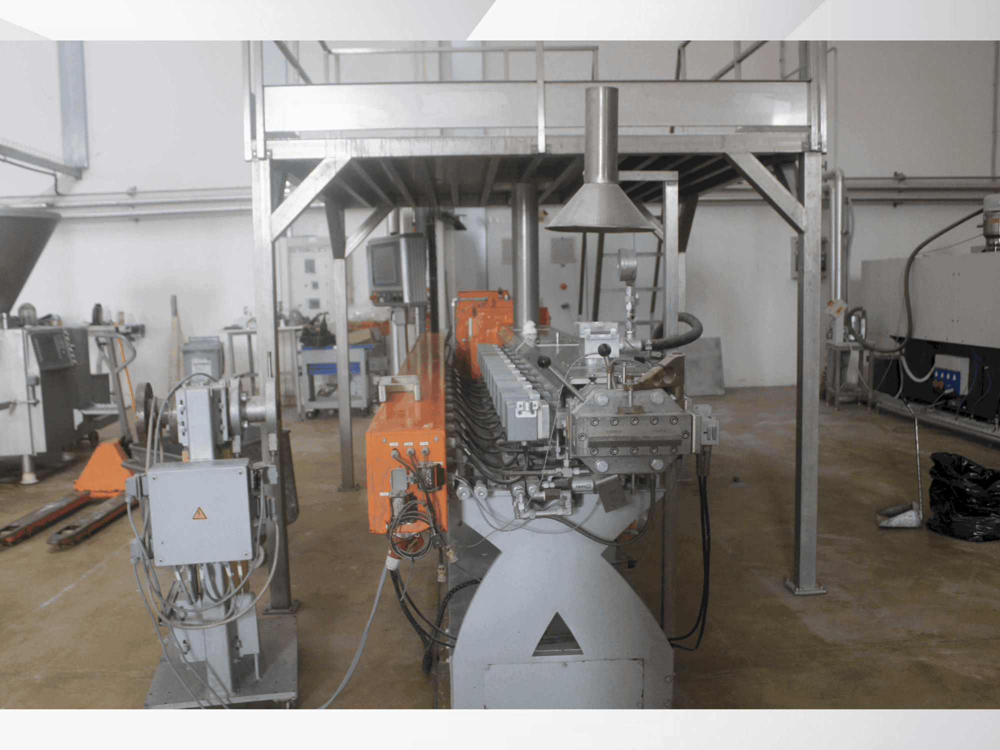 Vista Frontal da Leistritz ZSE60MAXX-48D máquina